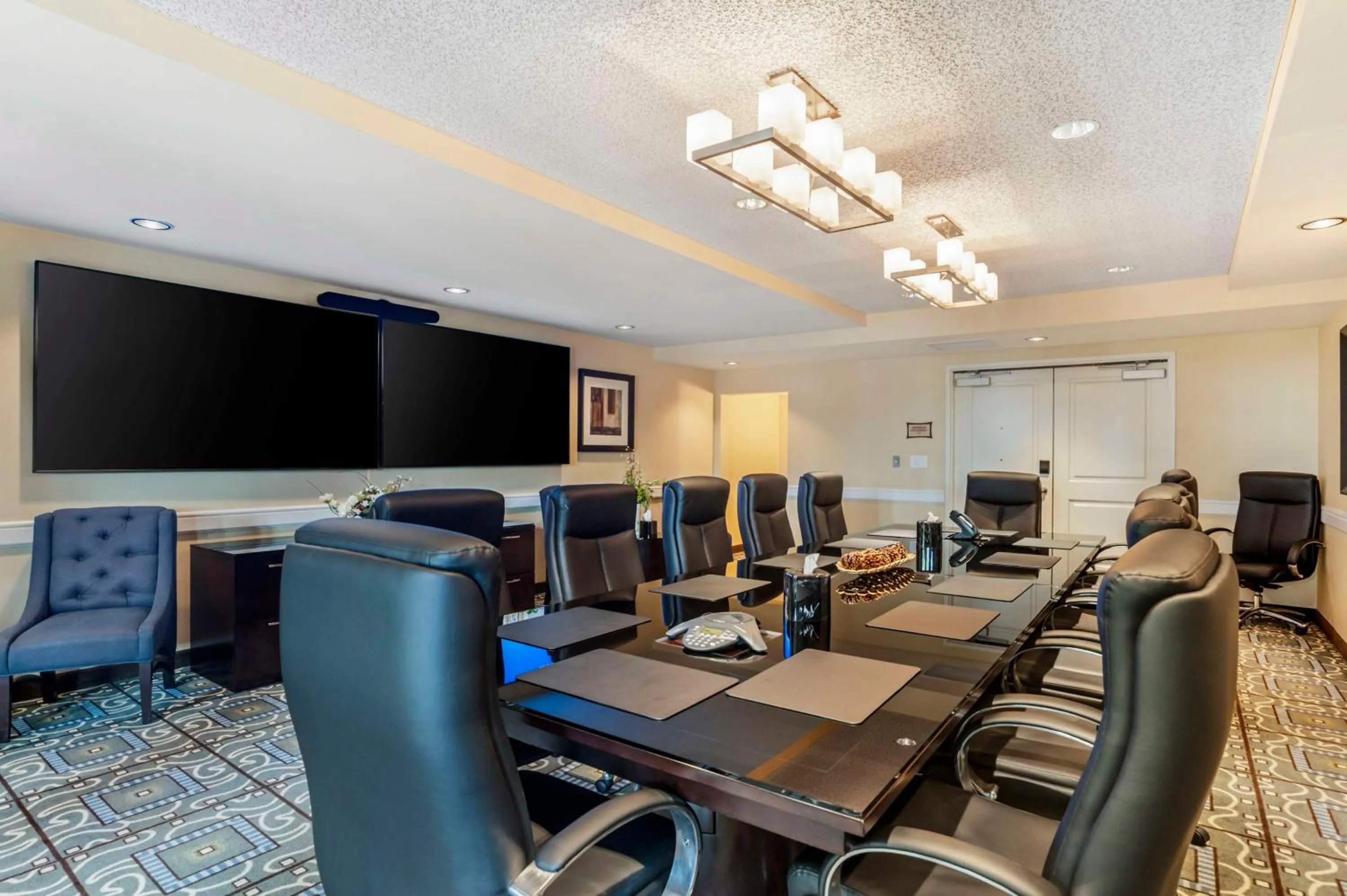 Meeting/conference room in Best Western Plus Marina Gateway Hotel