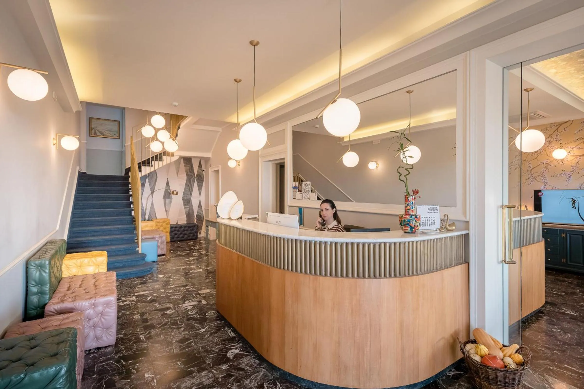 Seating area in Hotel Le Lampare