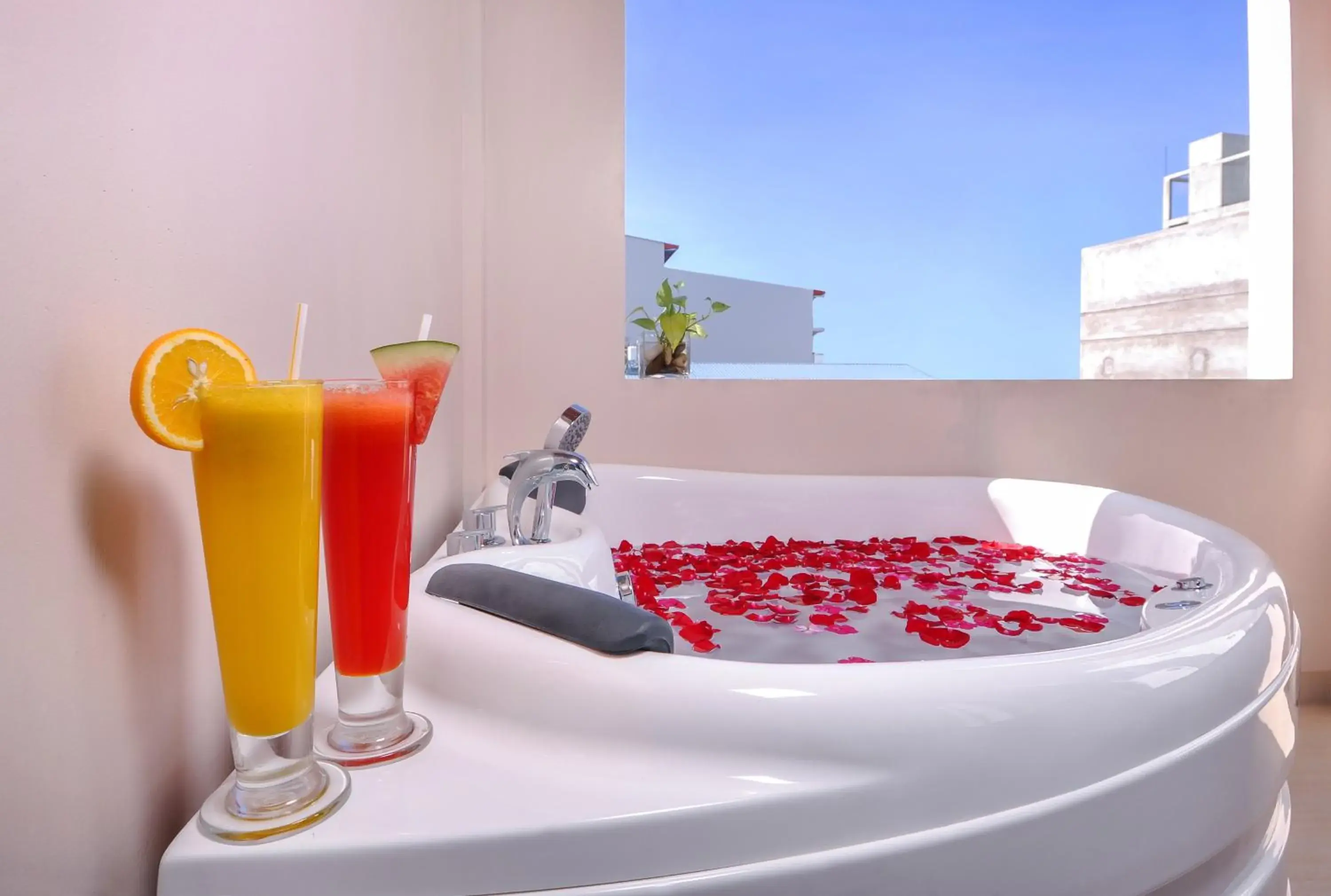 King Suite with Whirlpool in Triton Beach Hotel & Spa King Suite with Whirlpool in Triton Beach Hotel & Spa