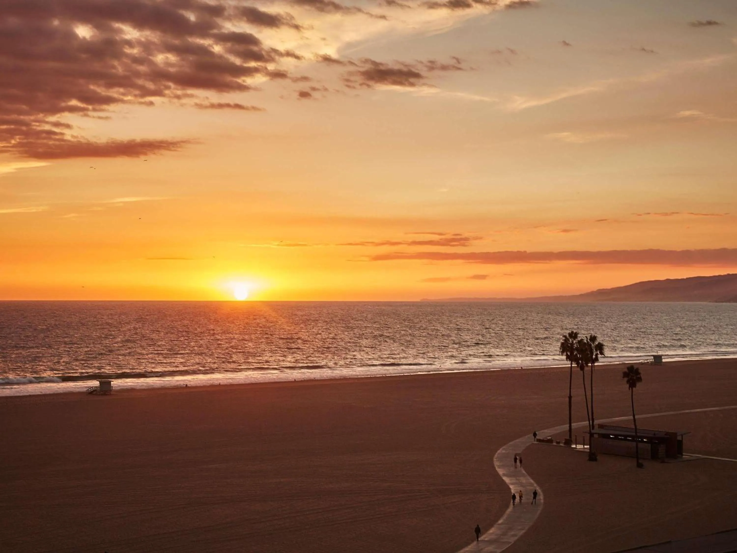 Bedroom in Fairmont Miramar Hotel & Bungalows