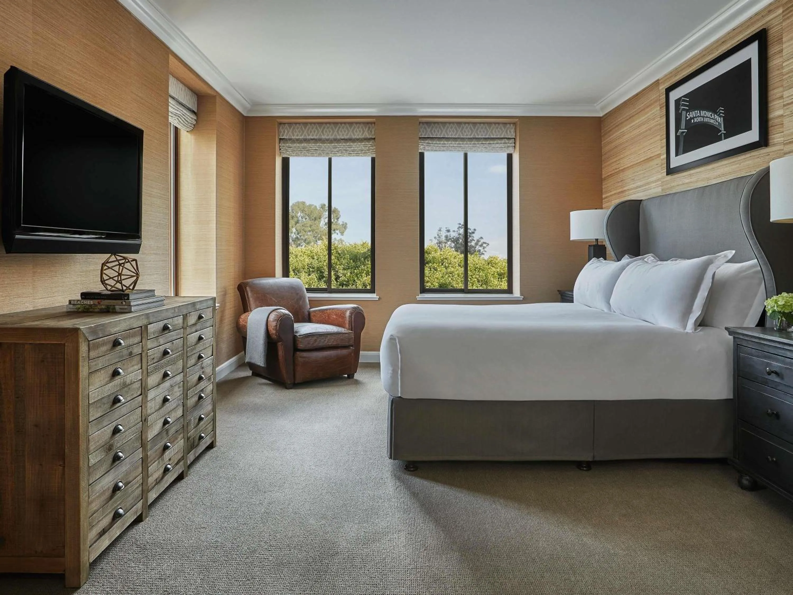 Bedroom, Bed in Fairmont Miramar Hotel & Bungalows