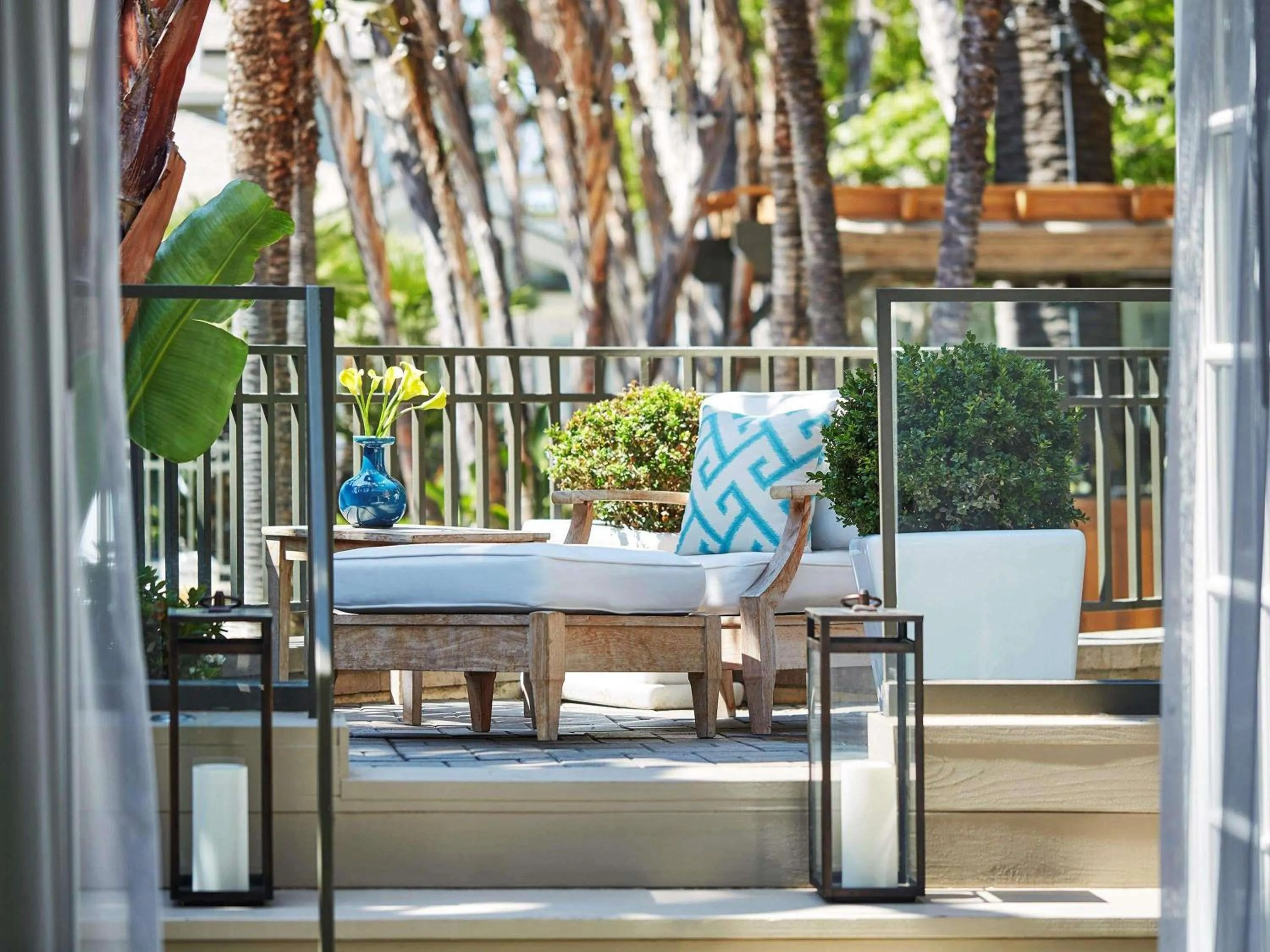 Bedroom in Fairmont Miramar Hotel & Bungalows