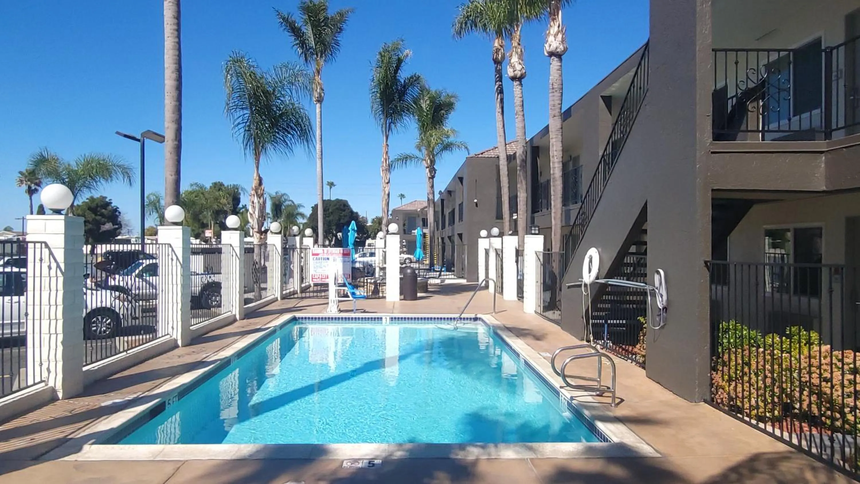 Swimming pool in SureStay Hotel by Best Western Chula Vista San Diego Bay