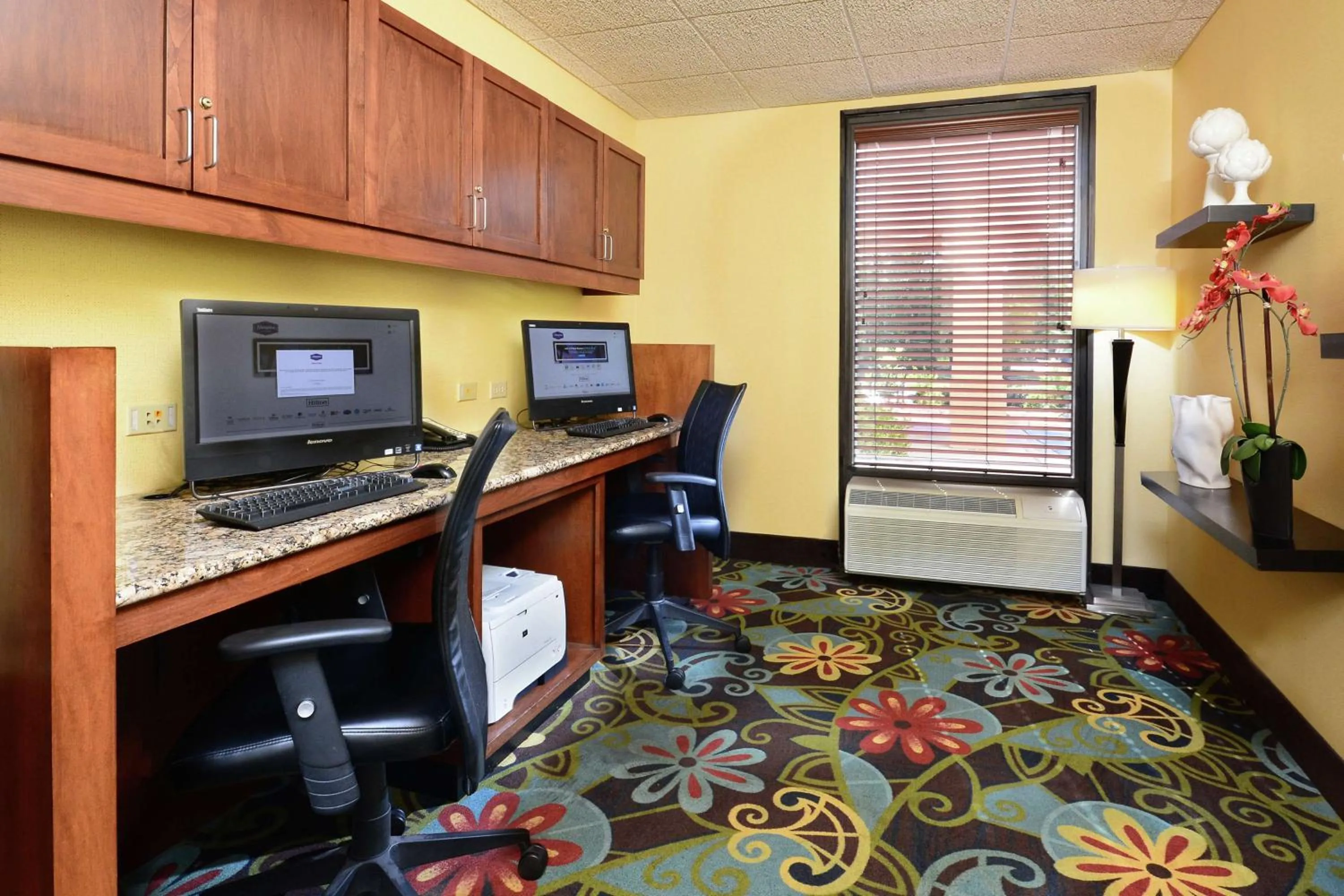 Business facilities in Hampton Inn Charlotte North Lake Norman