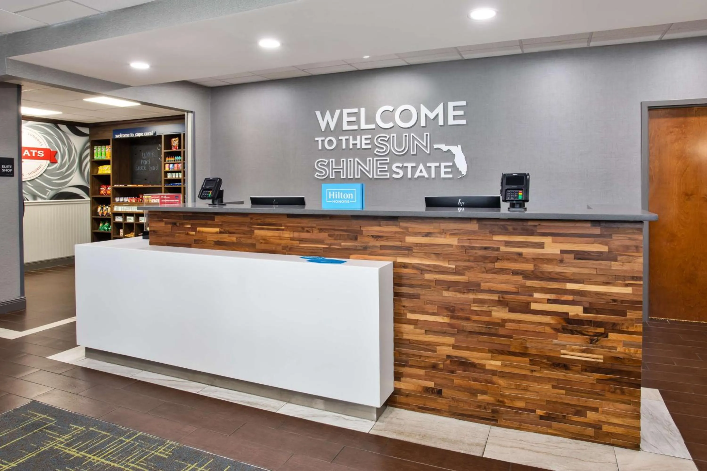 Lobby or reception in Hampton Inn & Suites Cape Coral / Fort Myers