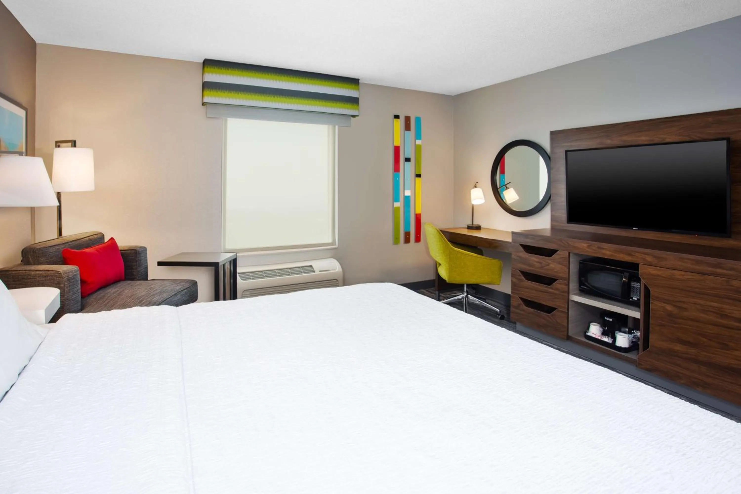 Bedroom, Bed in Hampton Inn & Suites Cape Coral / Fort Myers