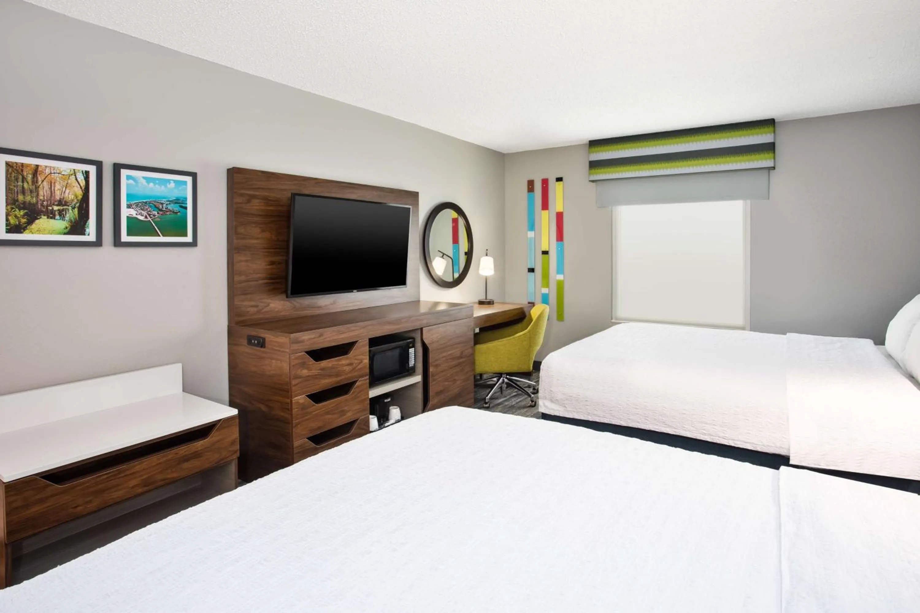 Bedroom, Bed in Hampton Inn & Suites Cape Coral / Fort Myers