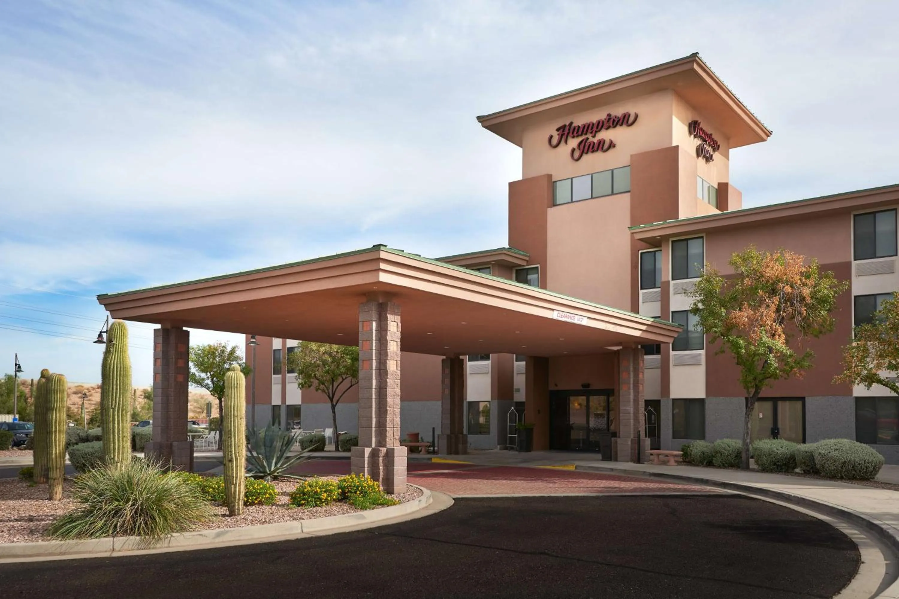 Property building in Hampton Inn Phoenix/Anthem
