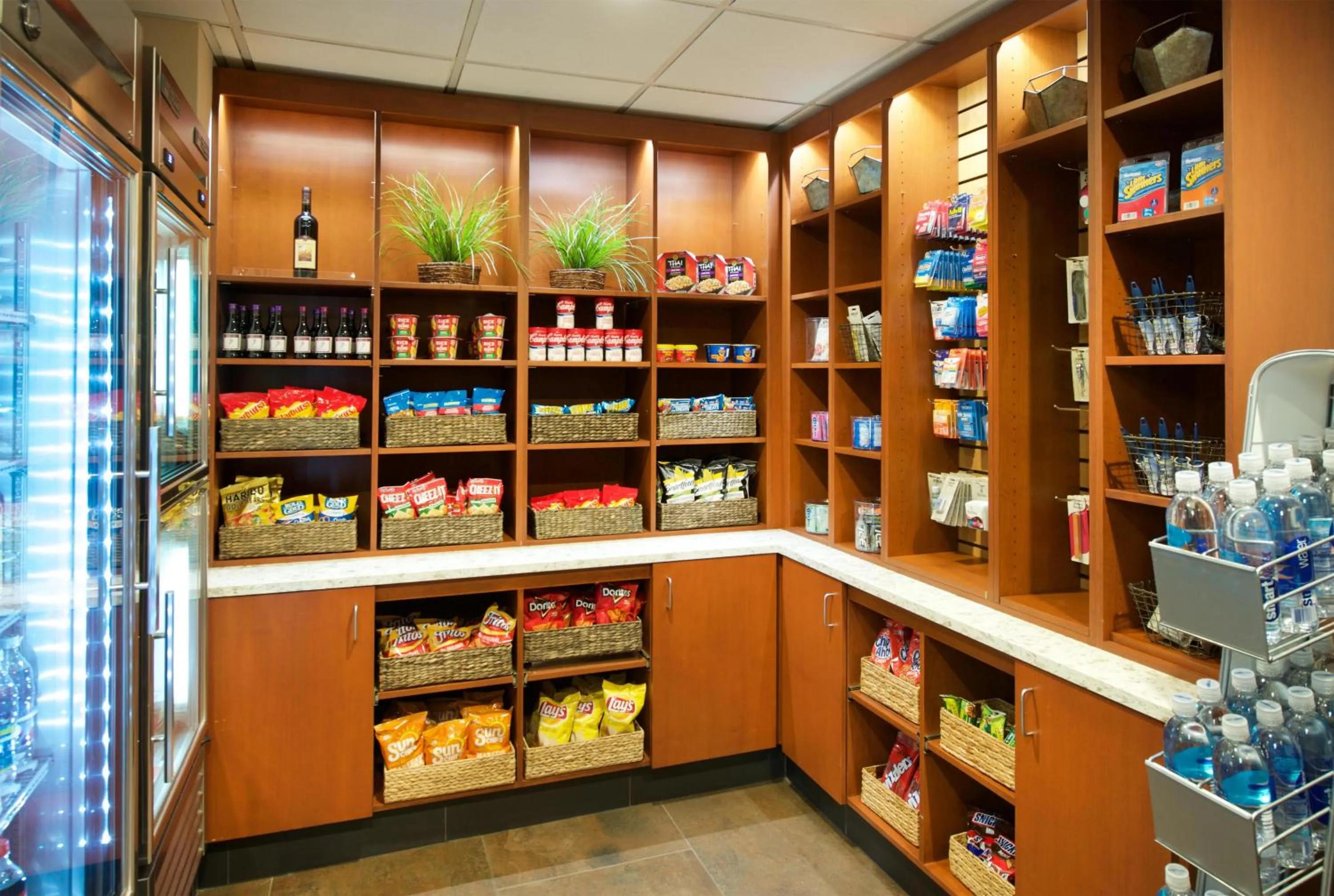 Photo of the whole room in Embassy Suites by Hilton Cincinnati Northeast - Blue Ash