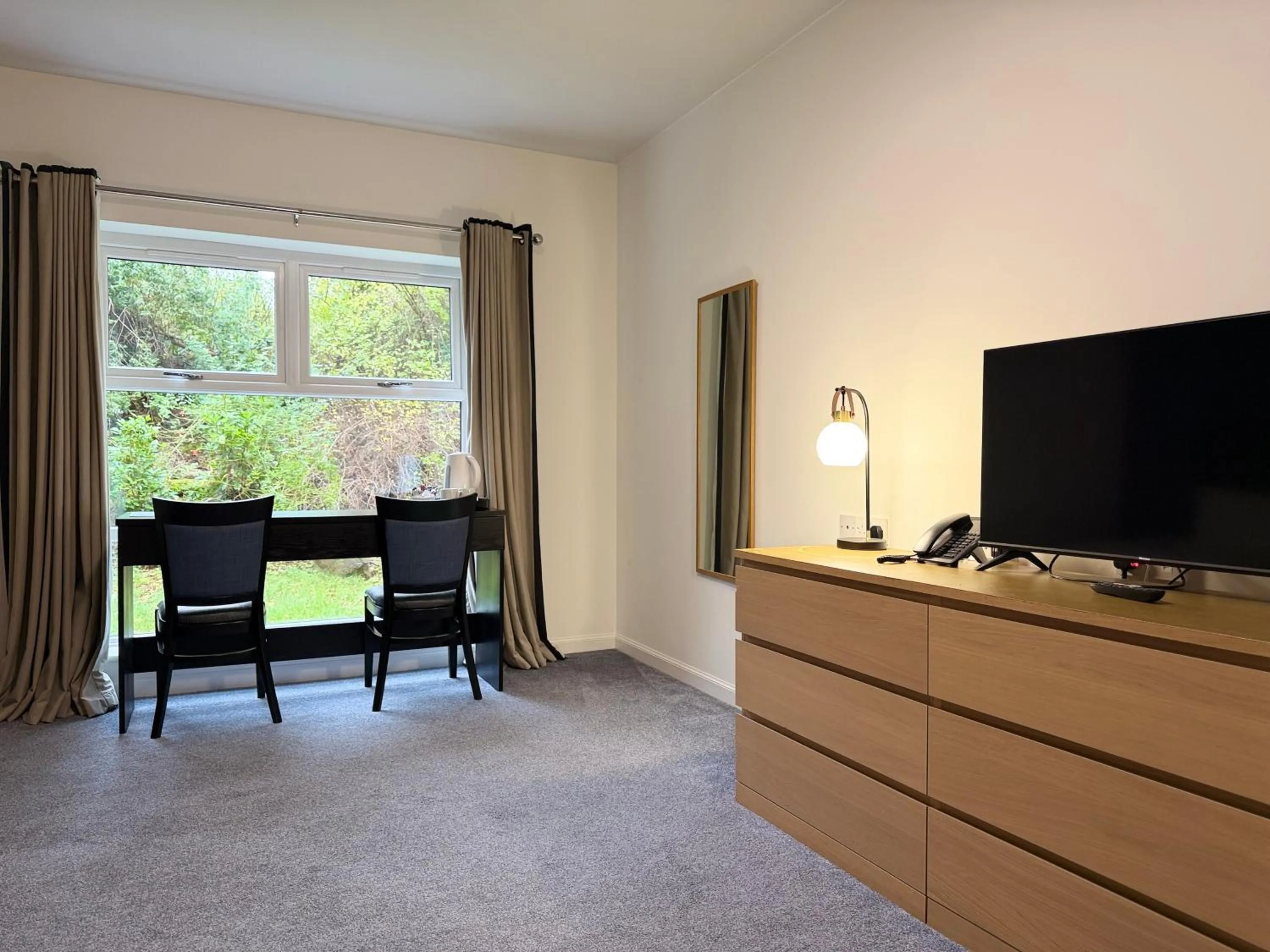 Bedroom in The Gilvenbank Hotel