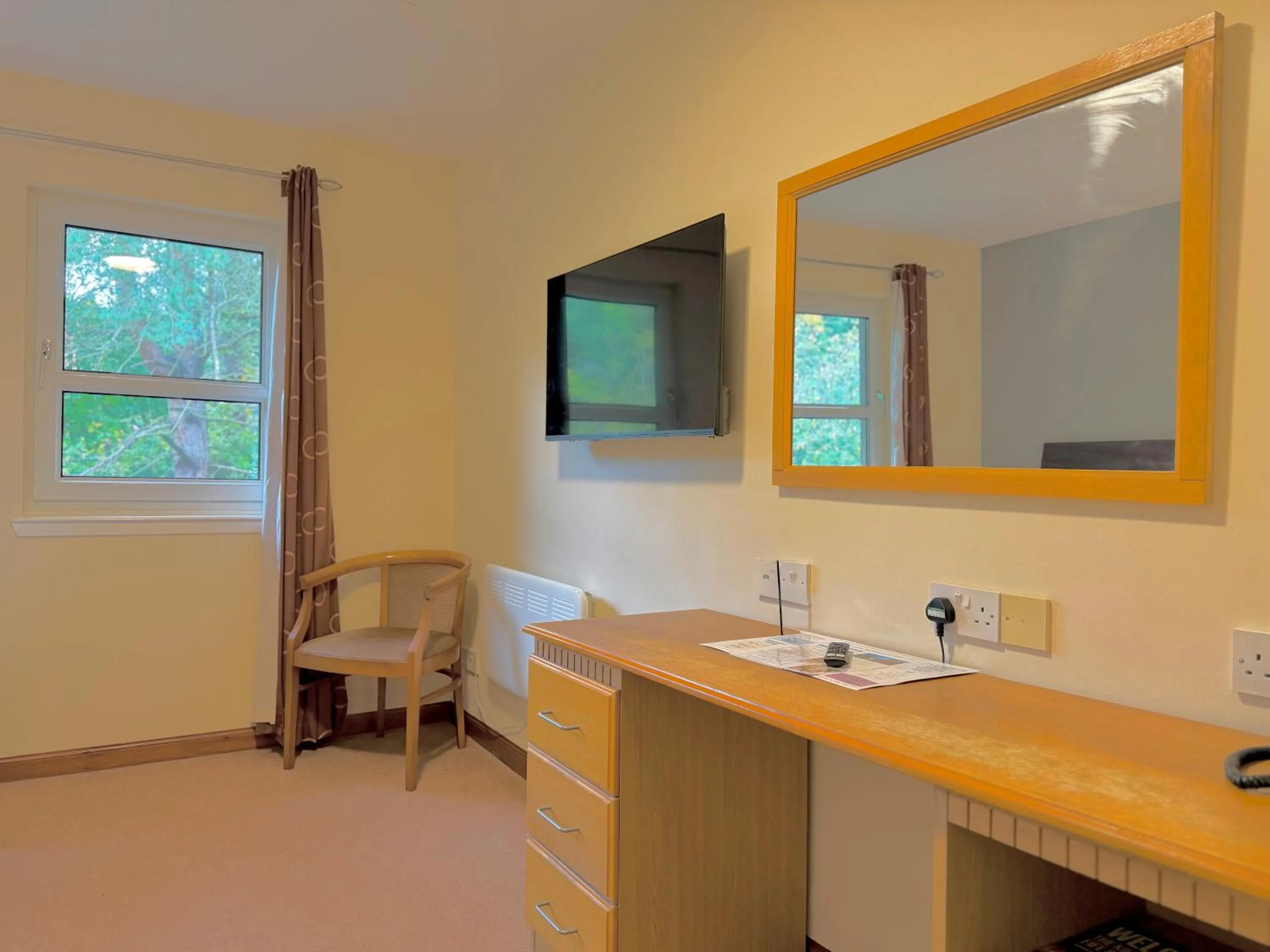 Bedroom in The Gilvenbank Hotel