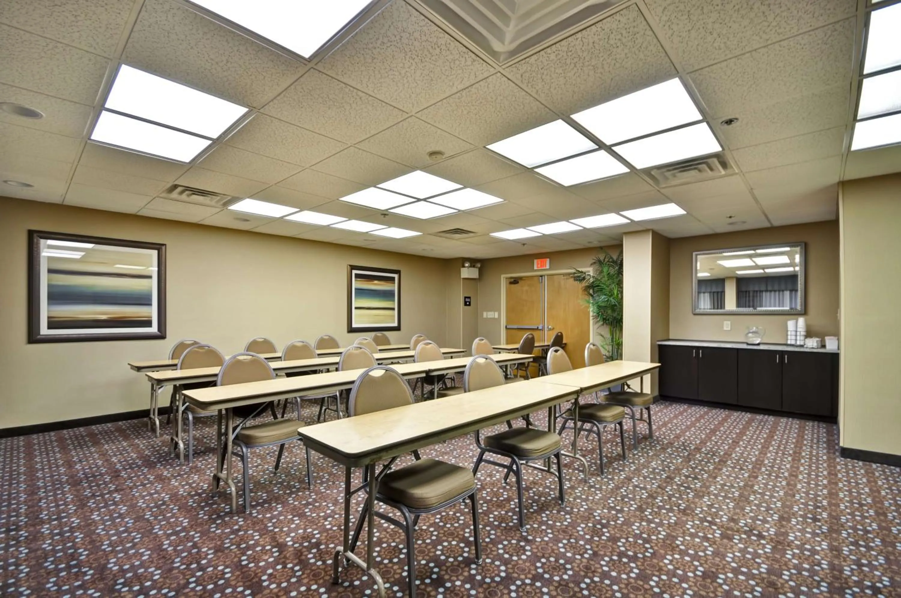 Meeting/conference room in Hampton Inn Columbus/Dublin