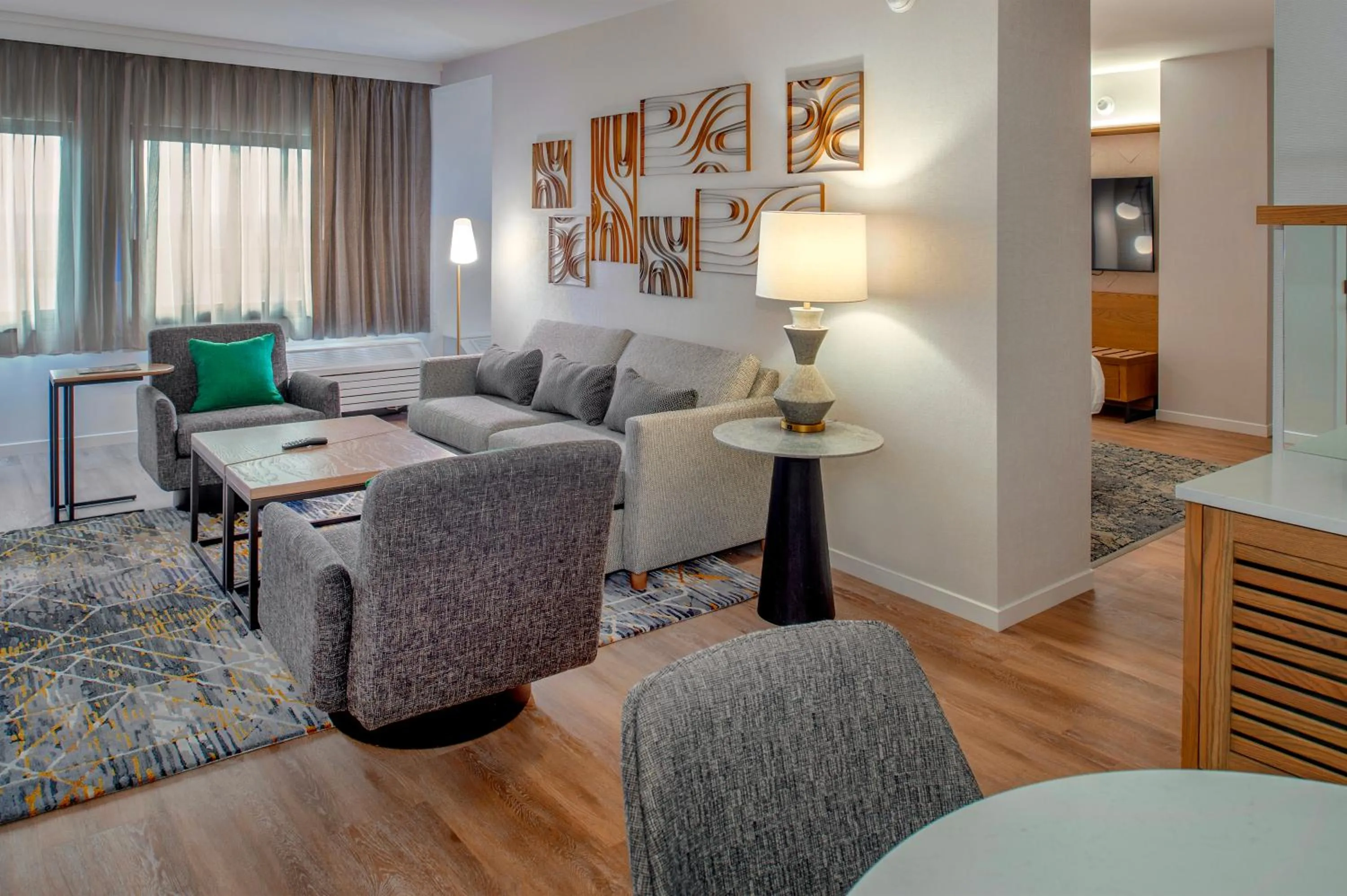 Guests in Sheraton Westport Plaza