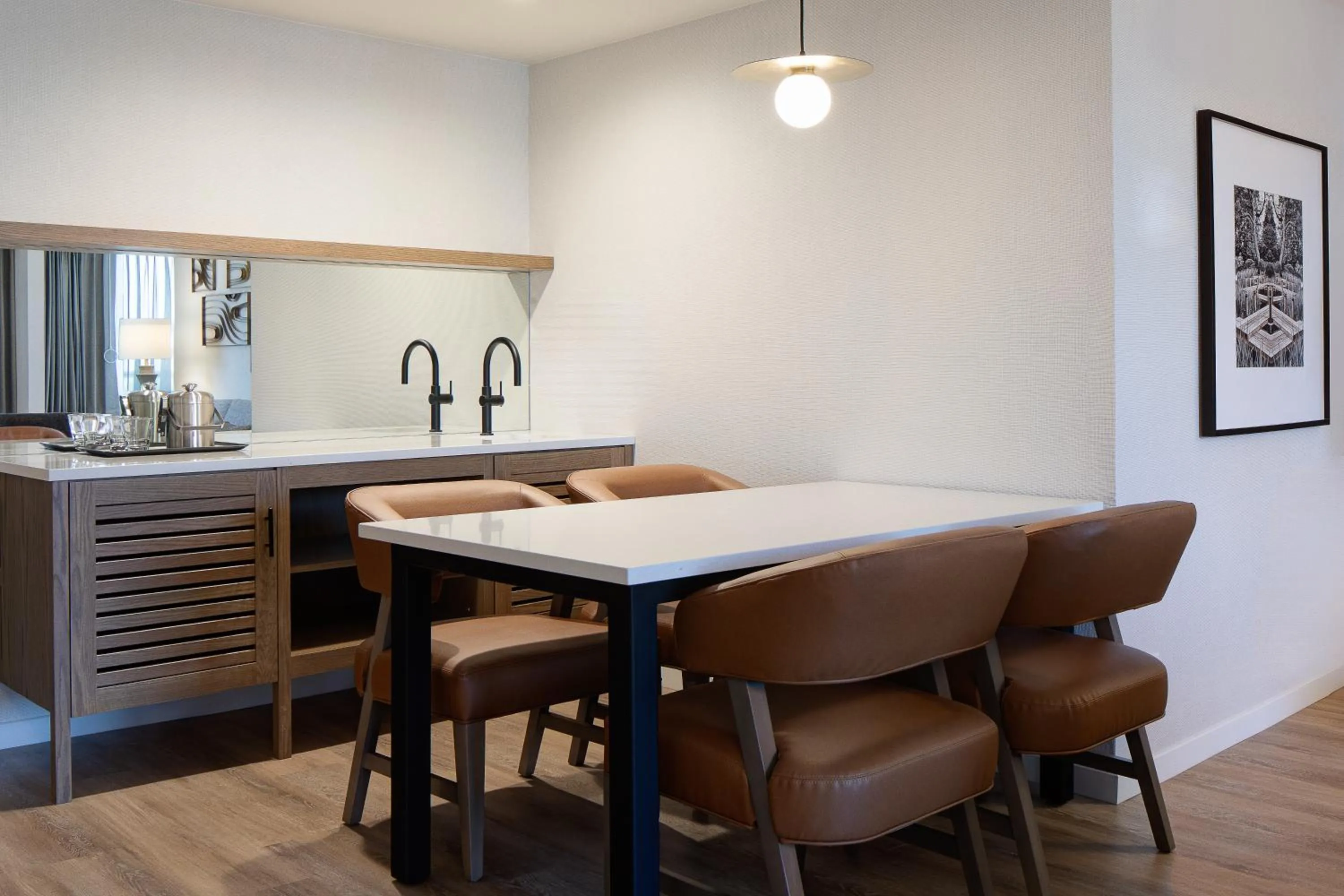 Dining area in Sheraton Westport Plaza