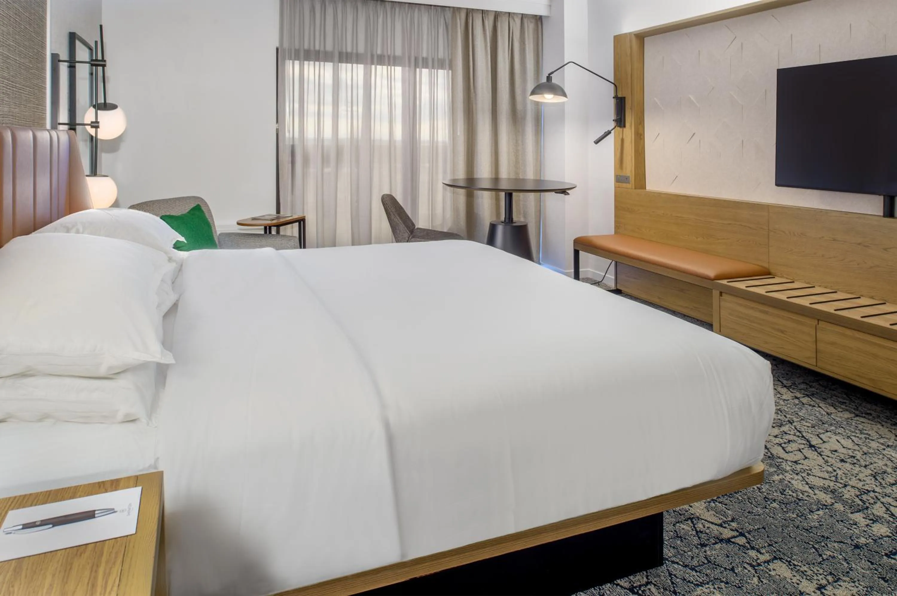 Guests, Bed in Sheraton Westport Plaza