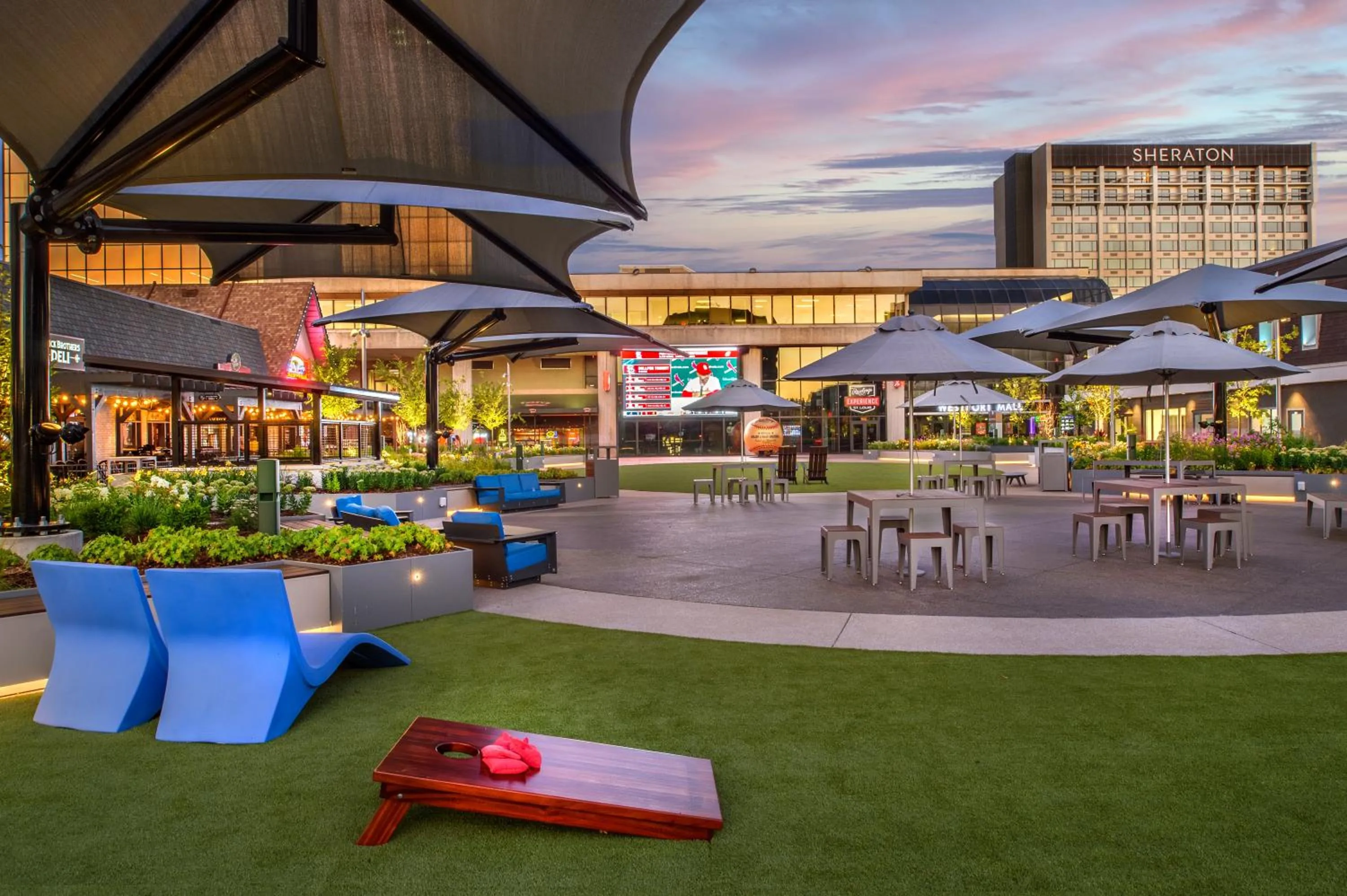 Entertainment in Sheraton Westport Plaza