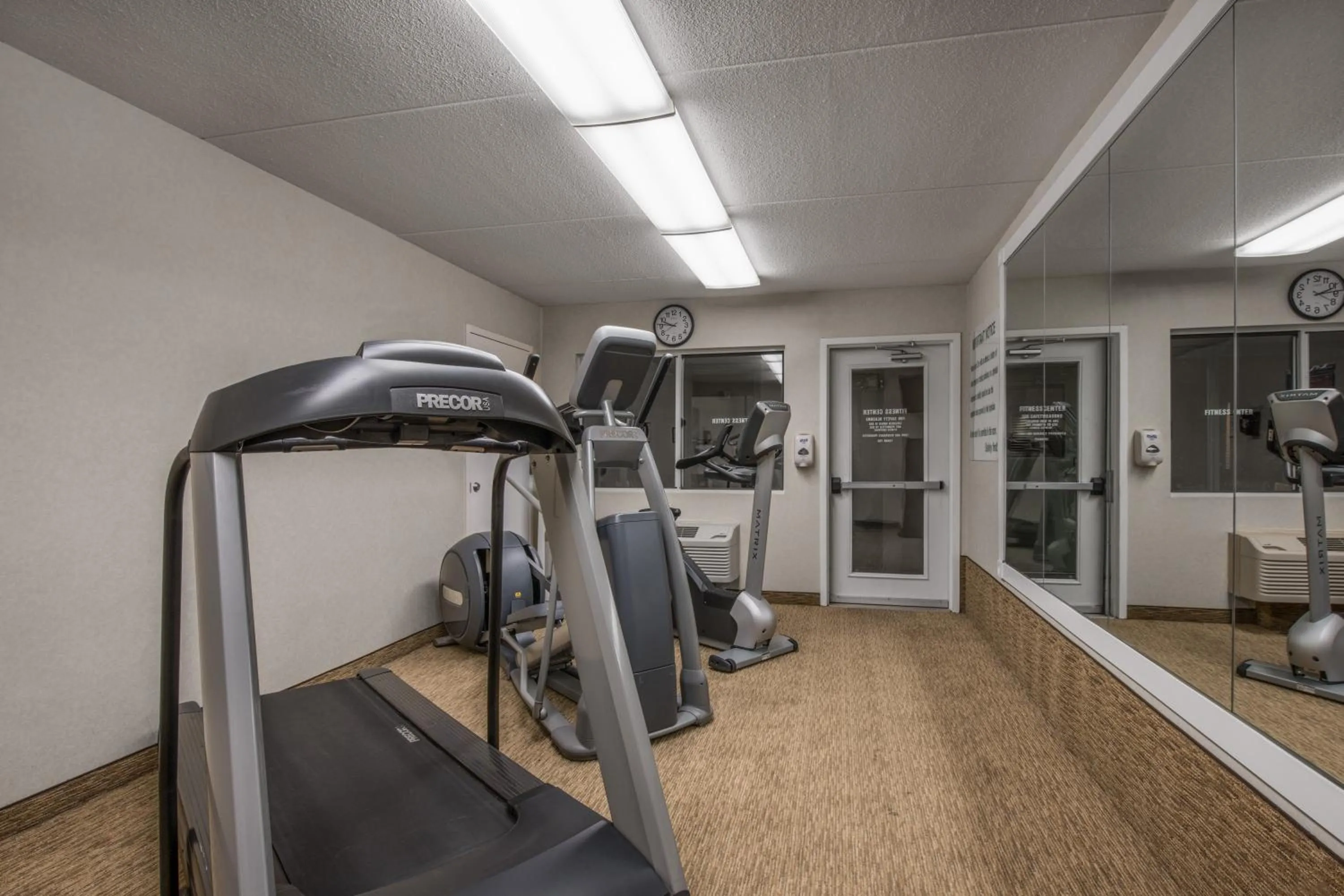 Fitness centre/facilities in Days Inn by Wyndham Harrisburg North