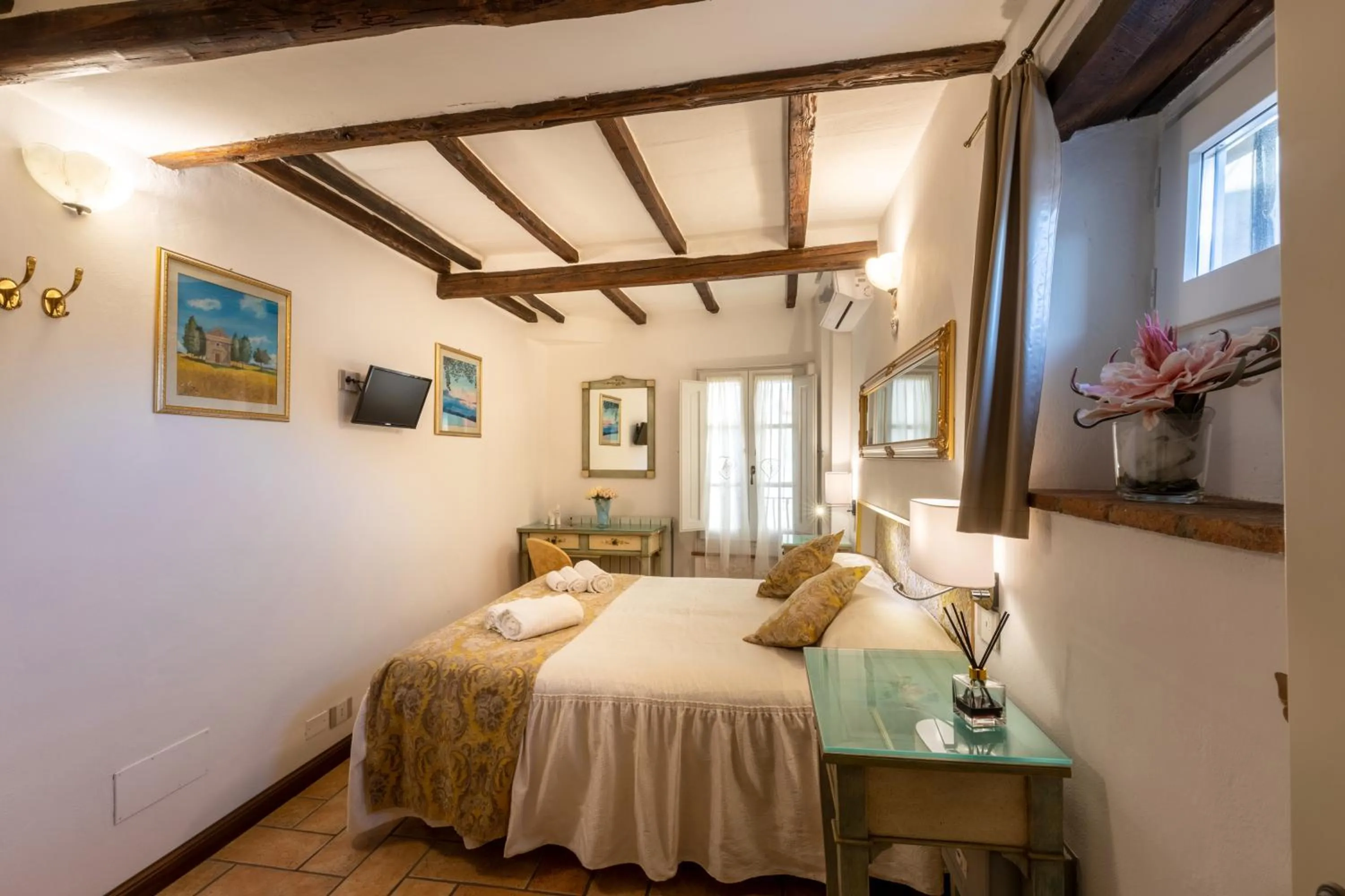 TV and multimedia, Bed in Il Torrione