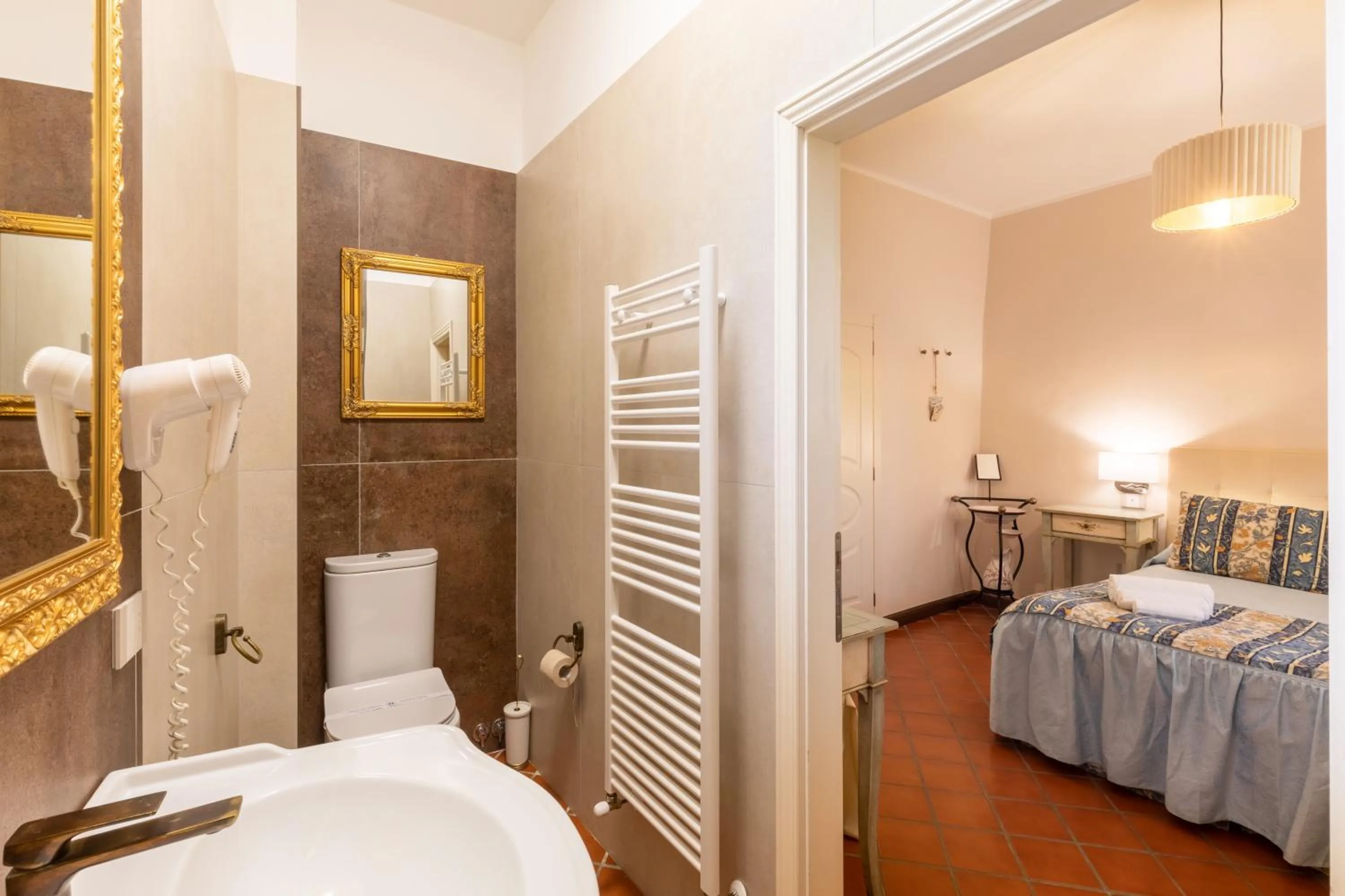 Bathroom, Bed in Il Torrione