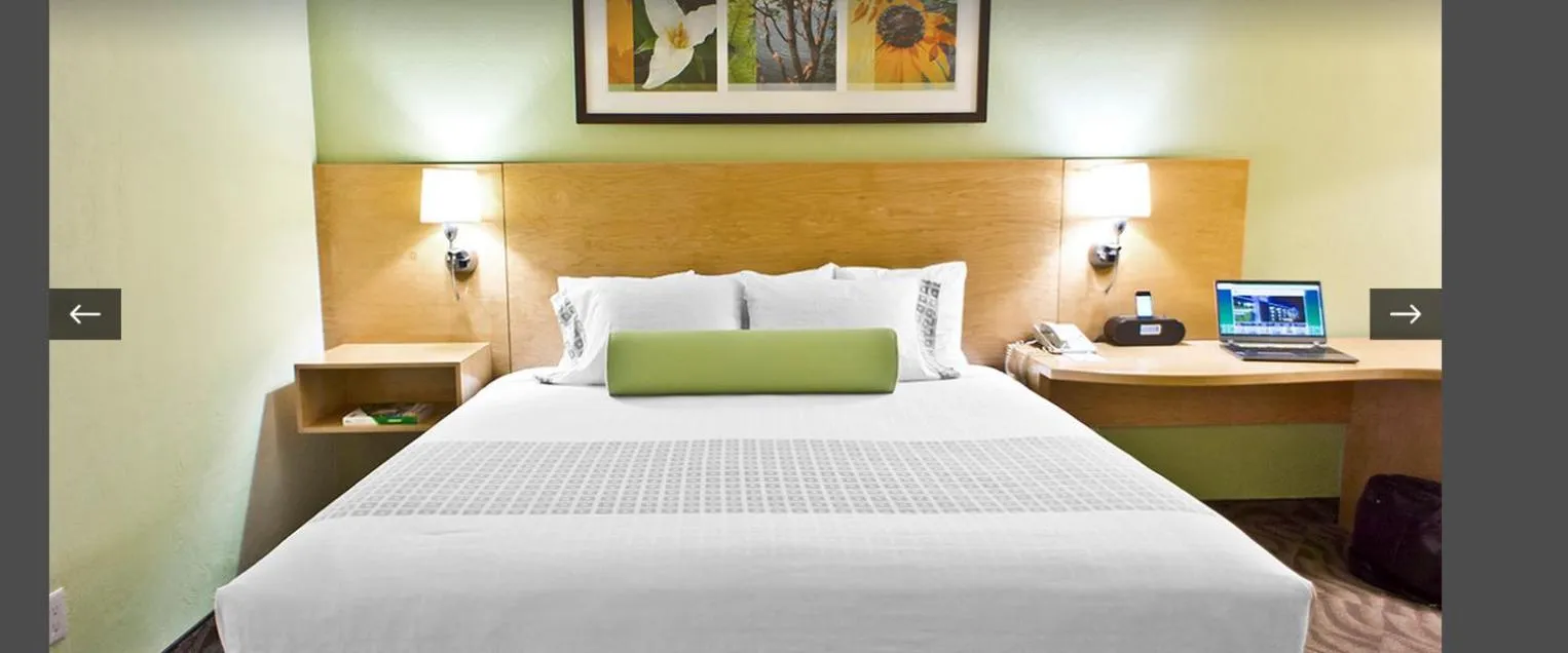 Bed in Hotel Nexus; BW Signature Collection