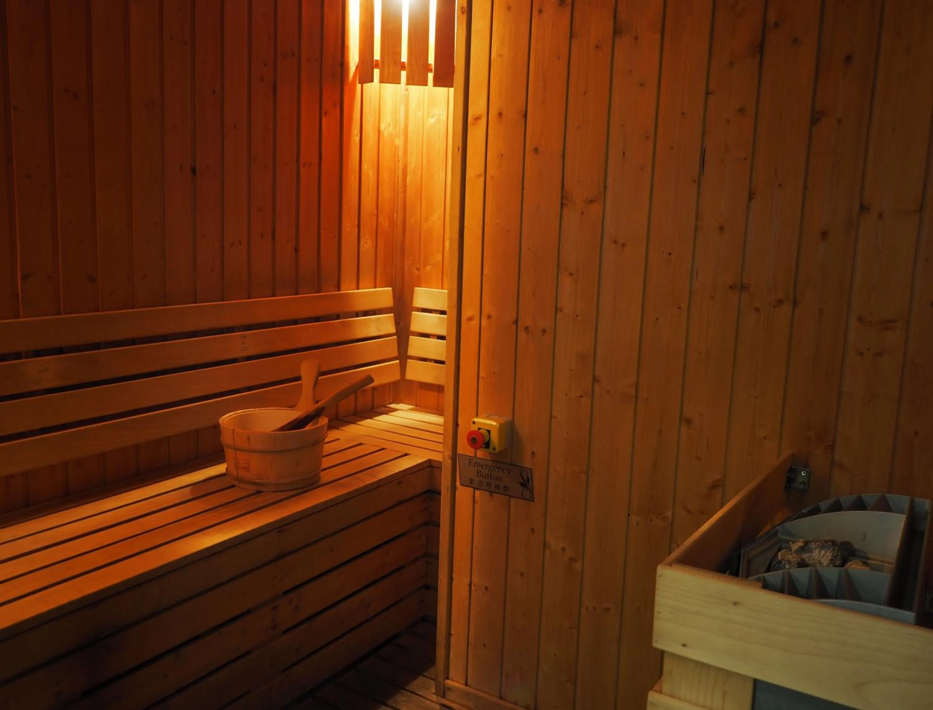 Hot Tub in Harbour Plaza 8 Degrees