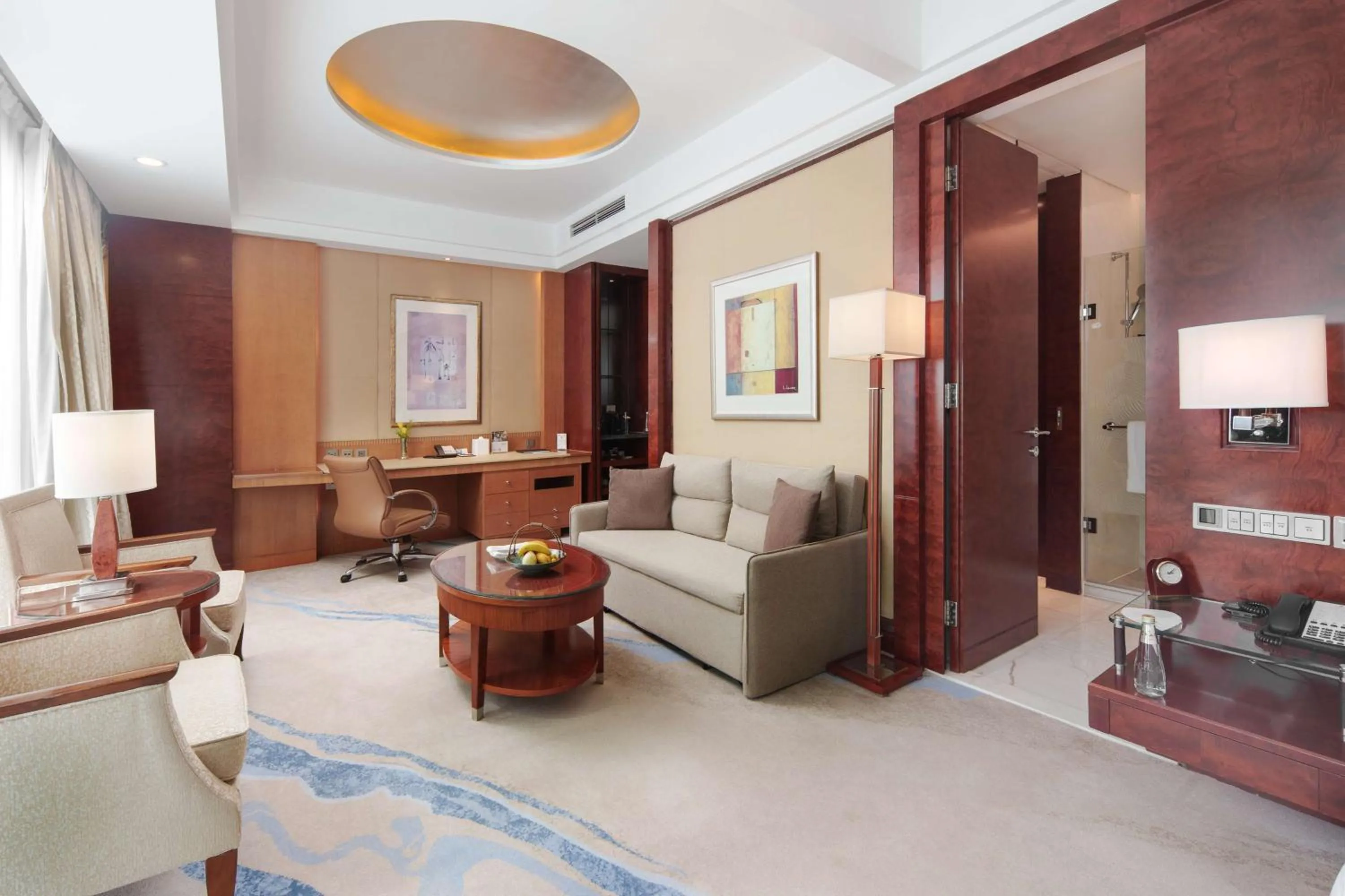 Bedroom in Pudong Shangri-La, Shanghai