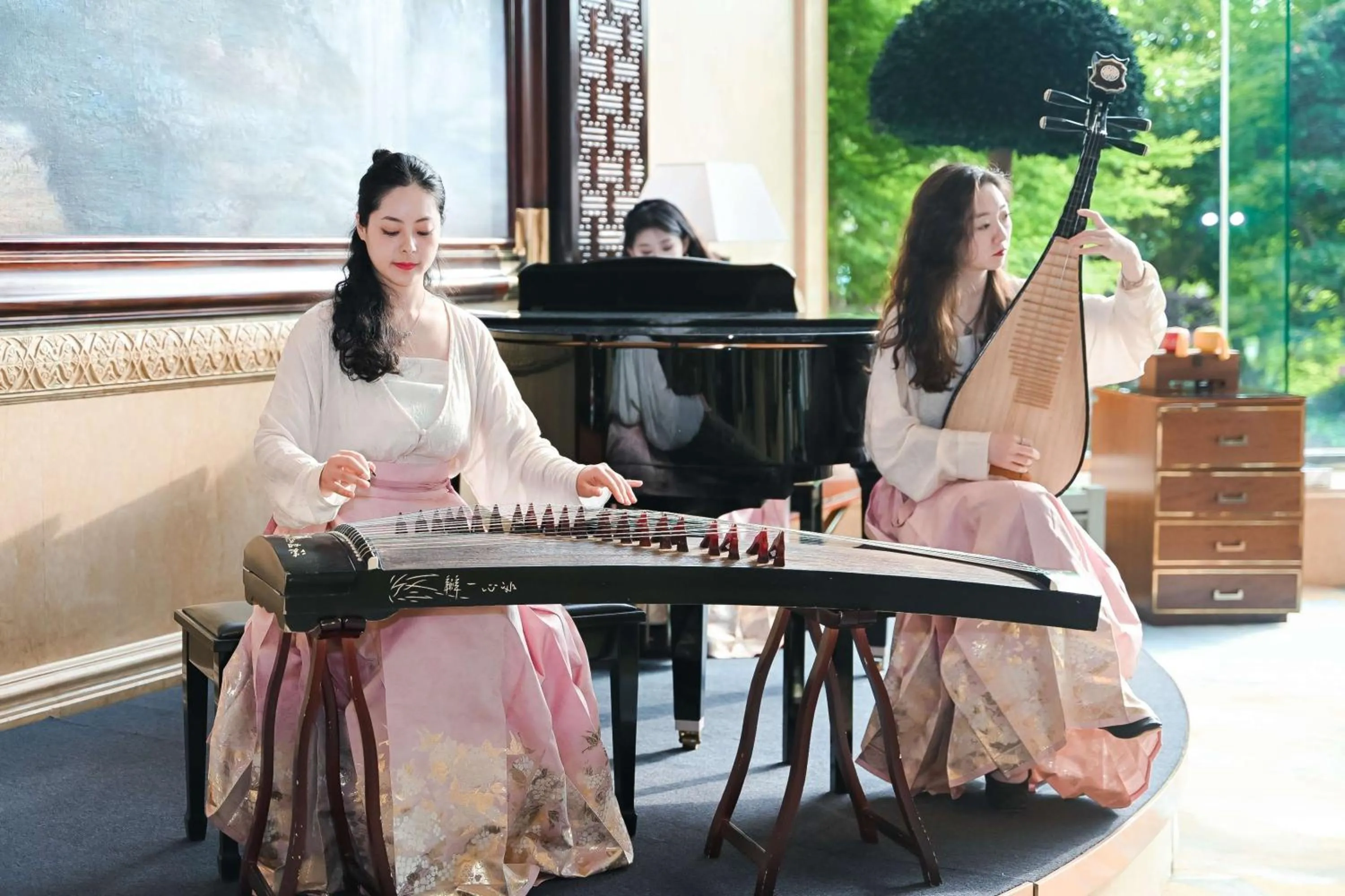 Lobby or reception in Pudong Shangri-La, Shanghai