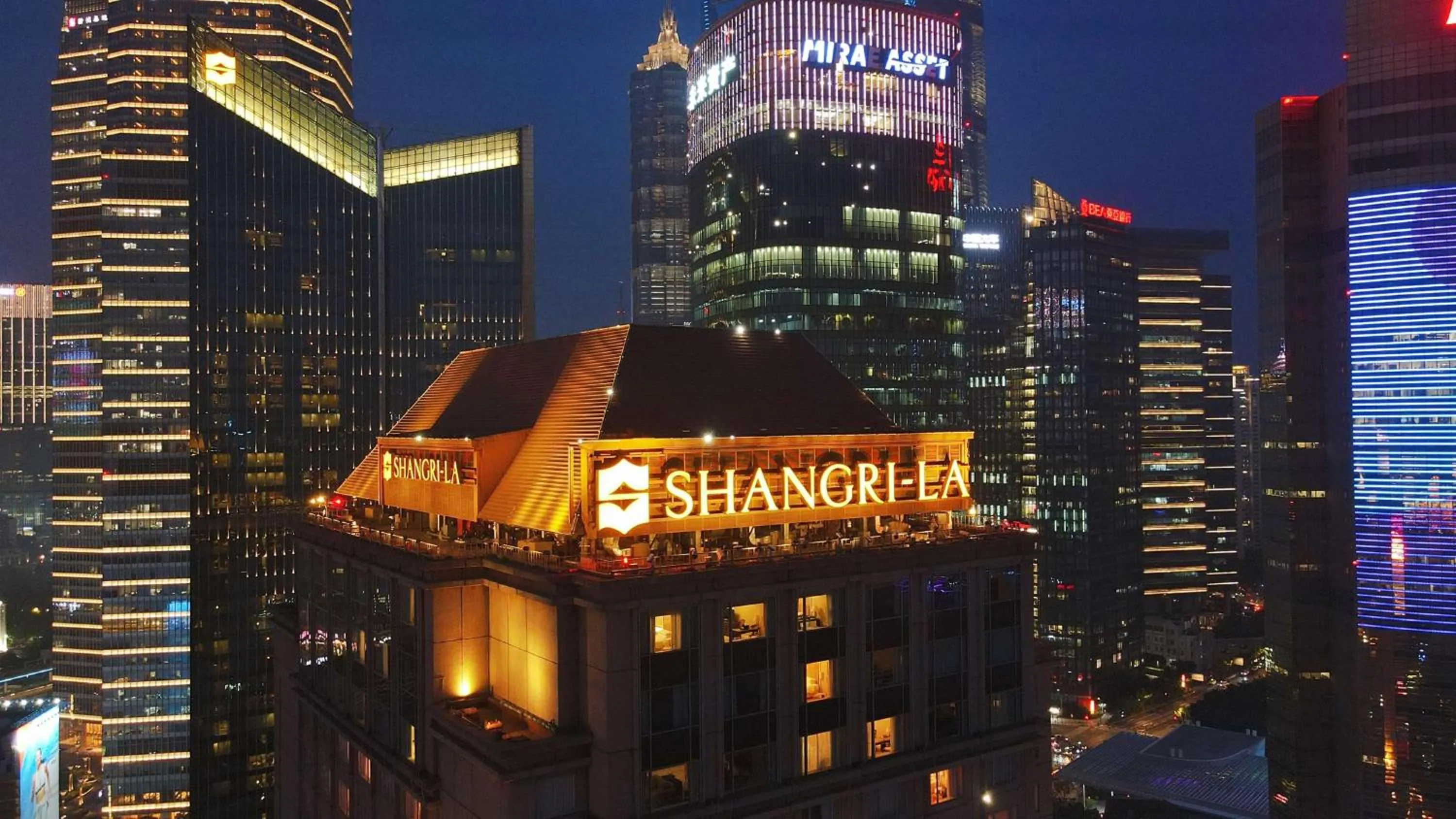 Property building in Pudong Shangri-La, Shanghai