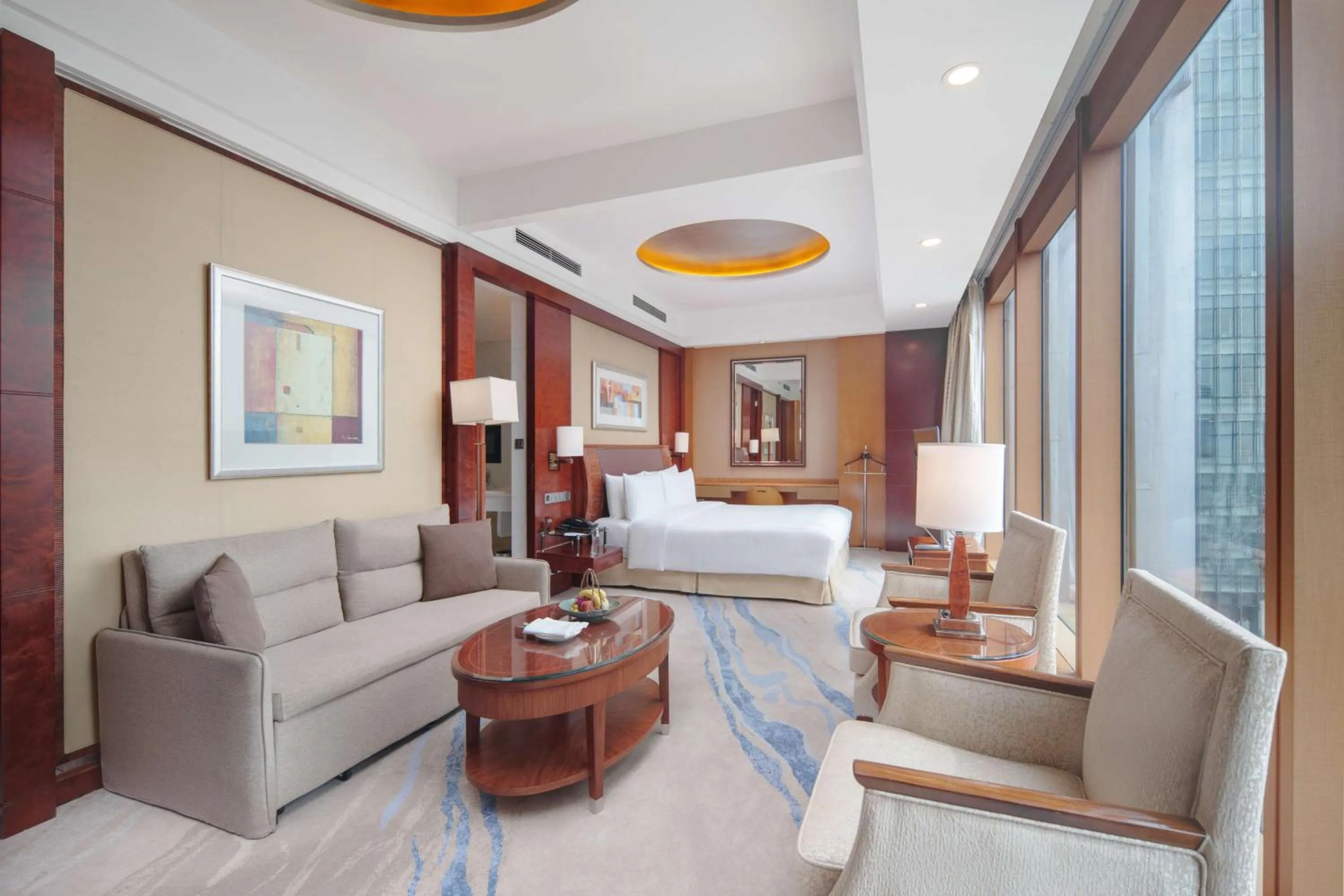 Bedroom, Bed in Pudong Shangri-La, Shanghai