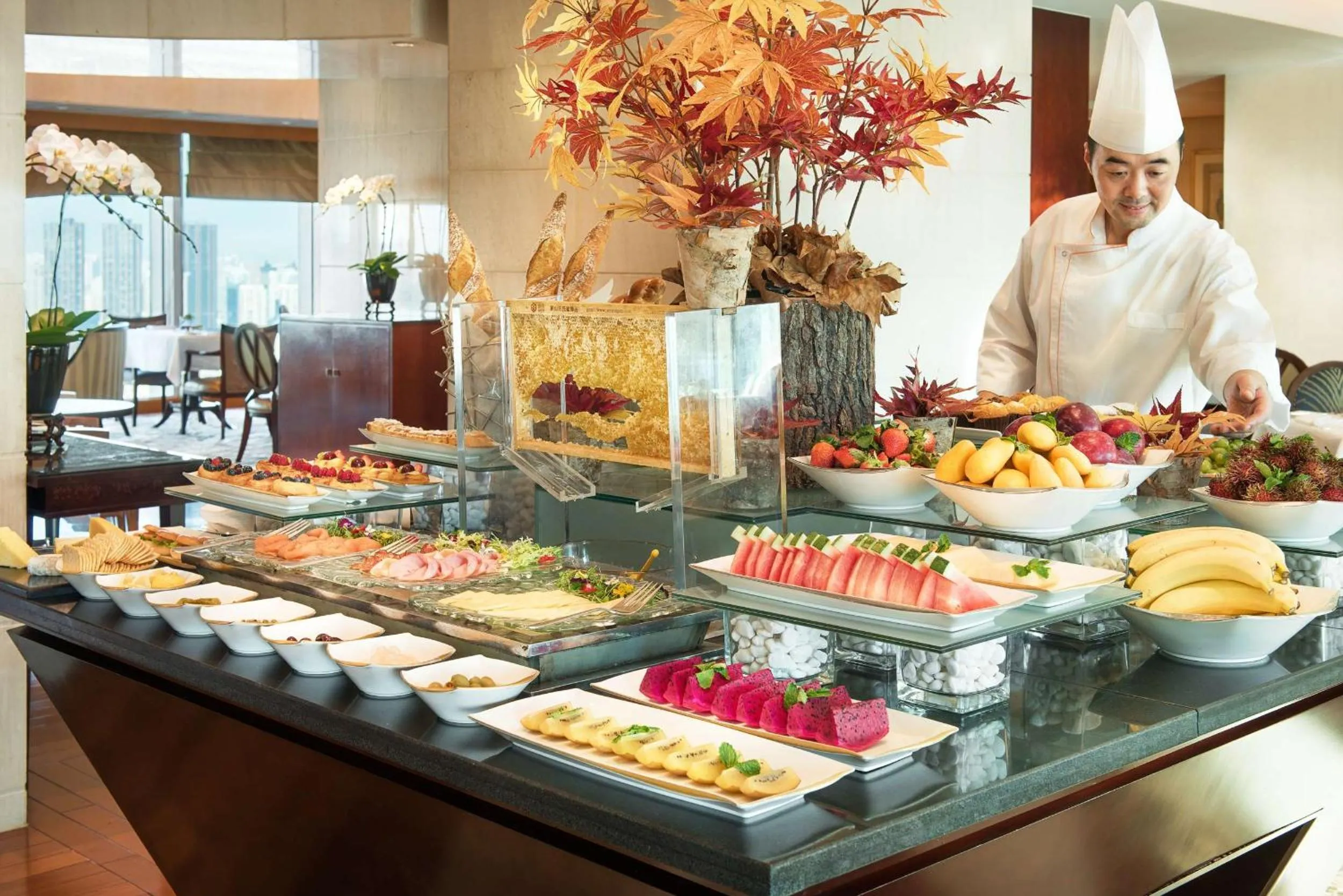 Lounge or bar in Pudong Shangri-La, Shanghai