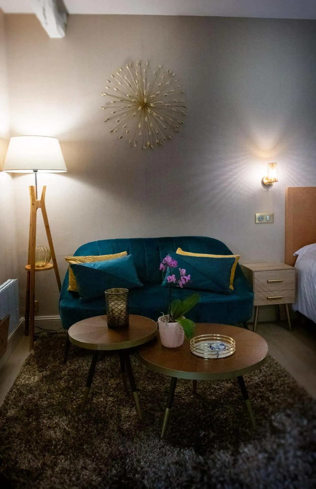 Seating area, Bed in Logis Hôtel La Brèche - Restaurant Berthelot