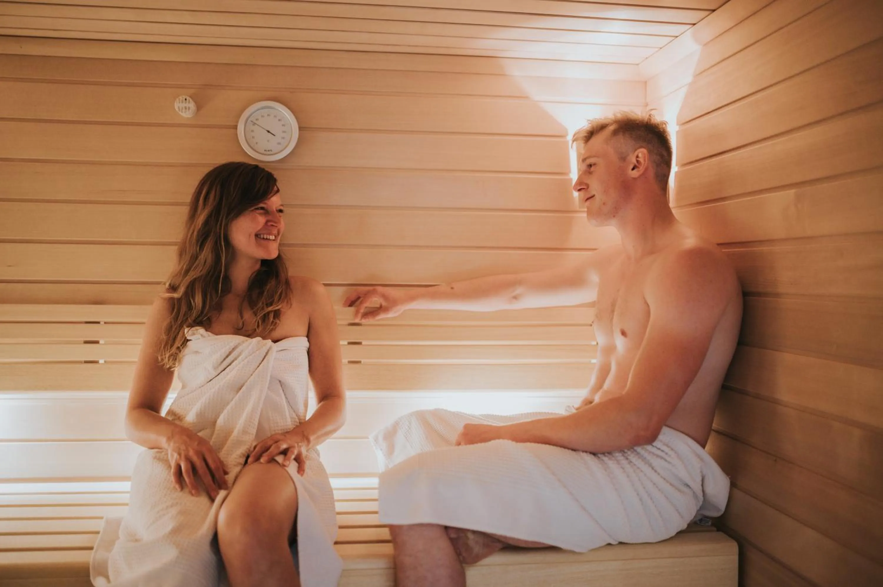 Sauna in Logis Hôtel de la Tour