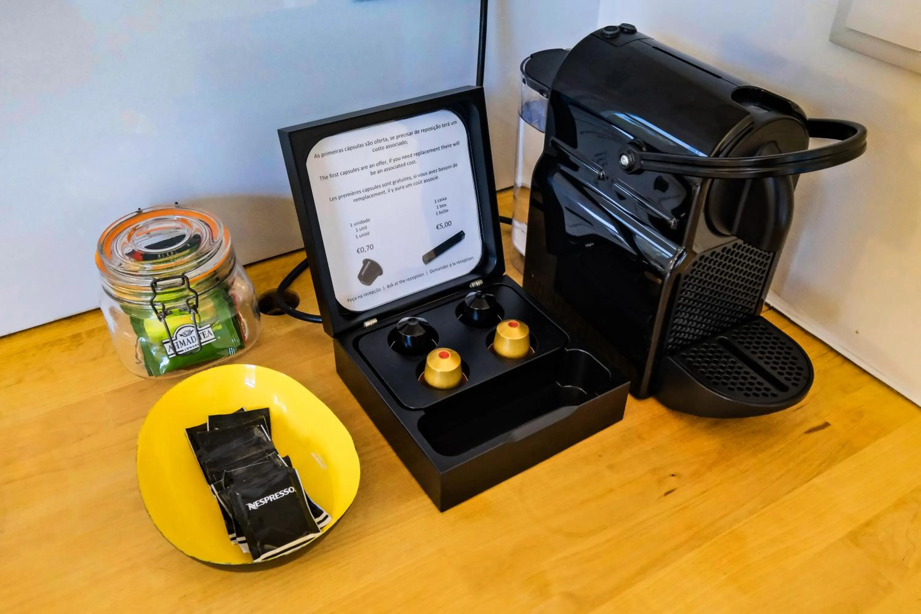 Coffee/tea facilities in Chiado Arty Flats