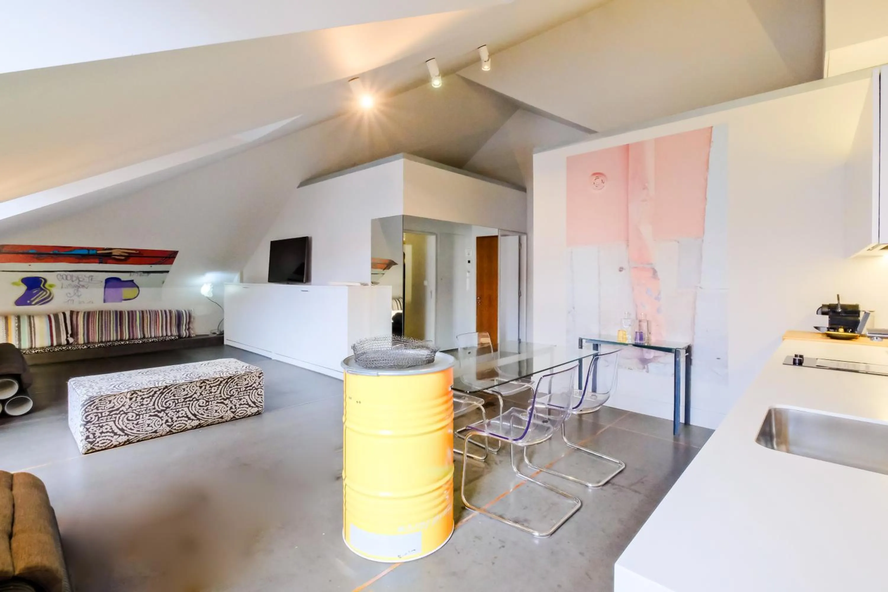 Kitchen or kitchenette, Bed in Chiado Arty Flats