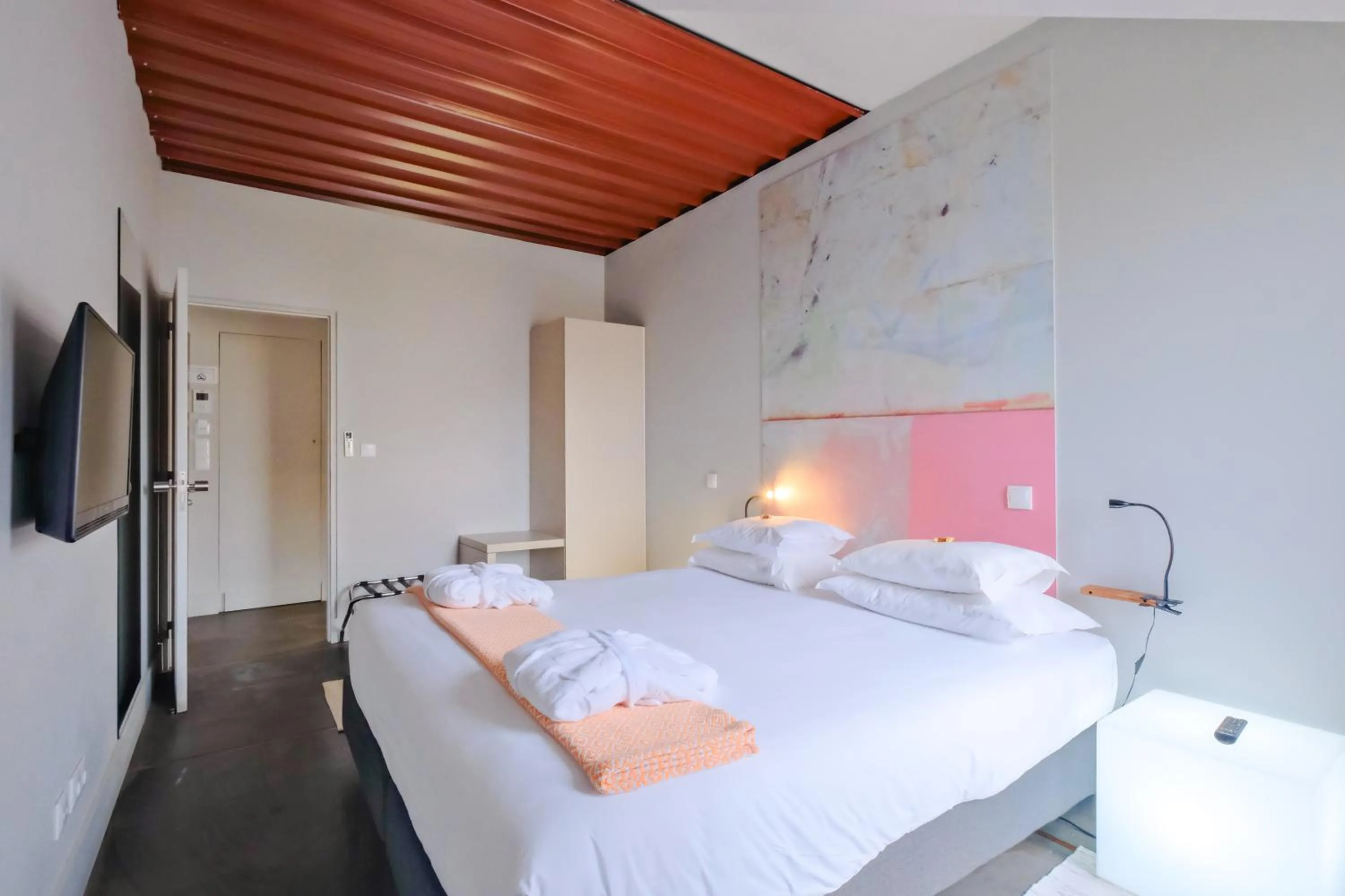 Bed in Chiado Arty Flats