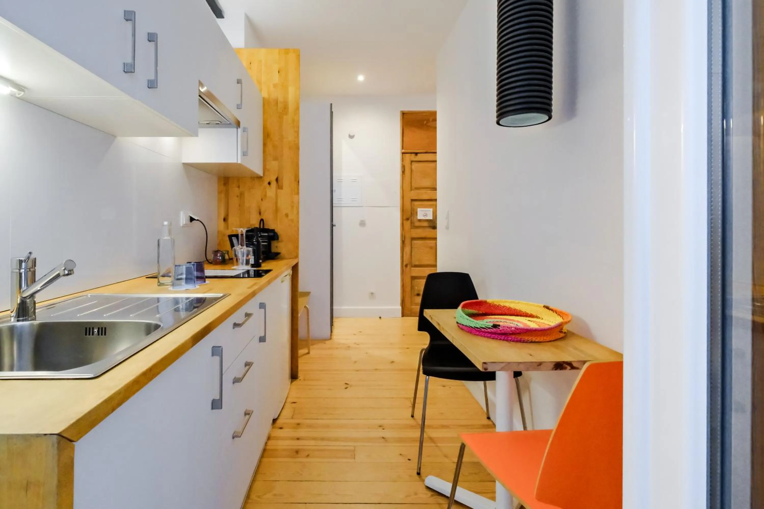 Kitchen or kitchenette in Chiado Arty Flats