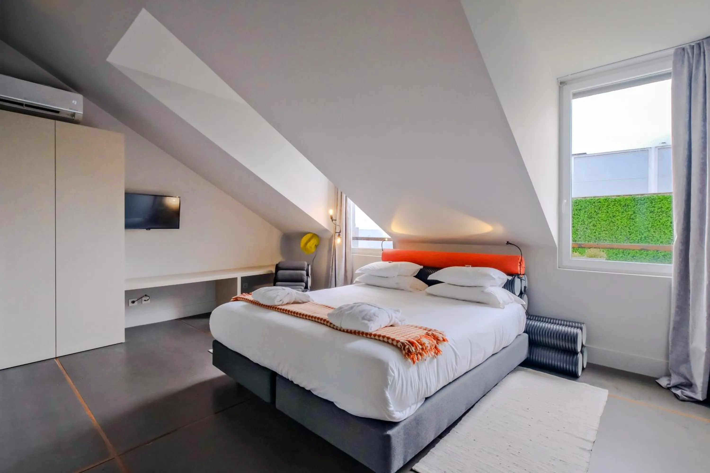 Bed in Chiado Arty Flats