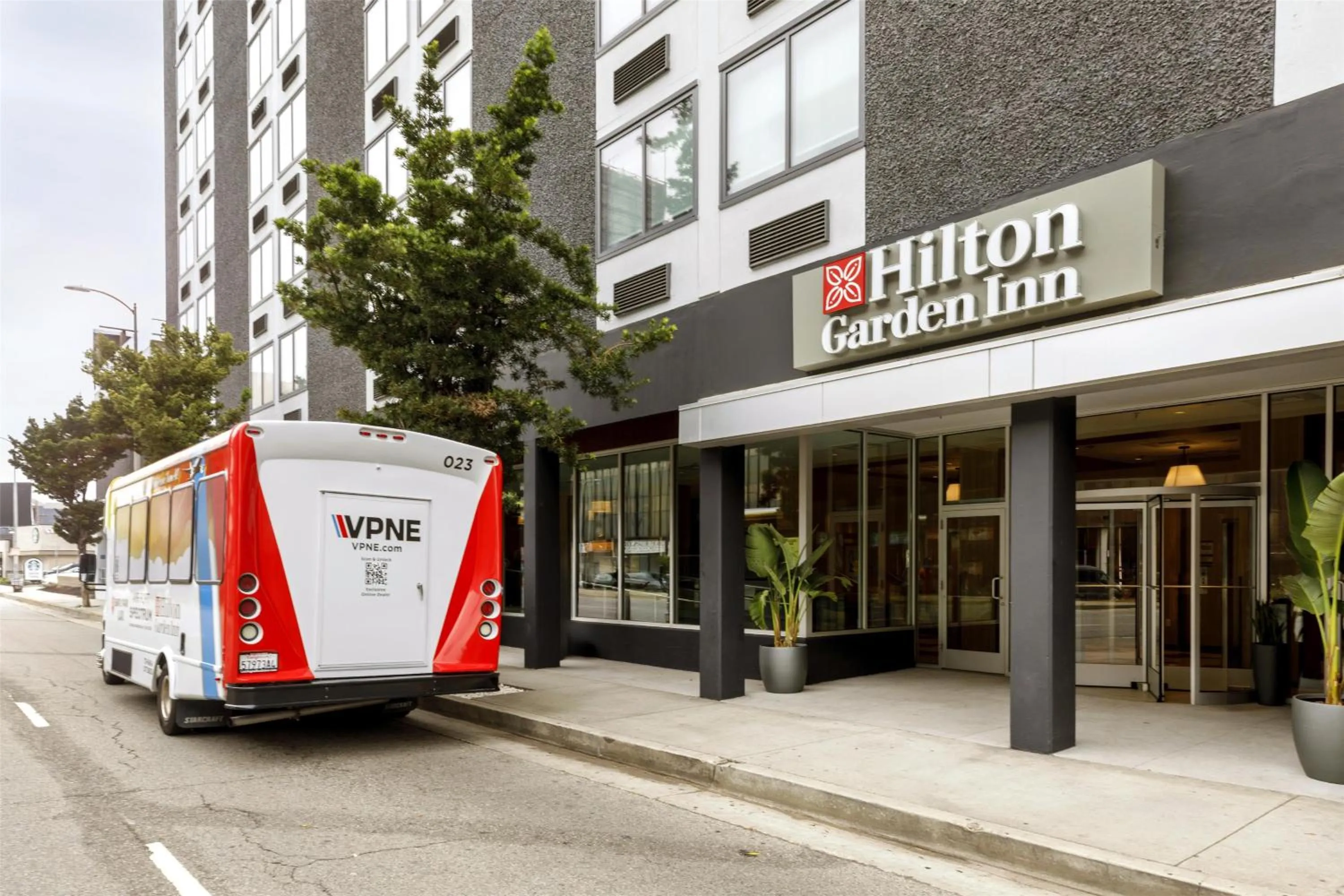 Property building in Hilton Garden Inn LAX Los Angeles Airport