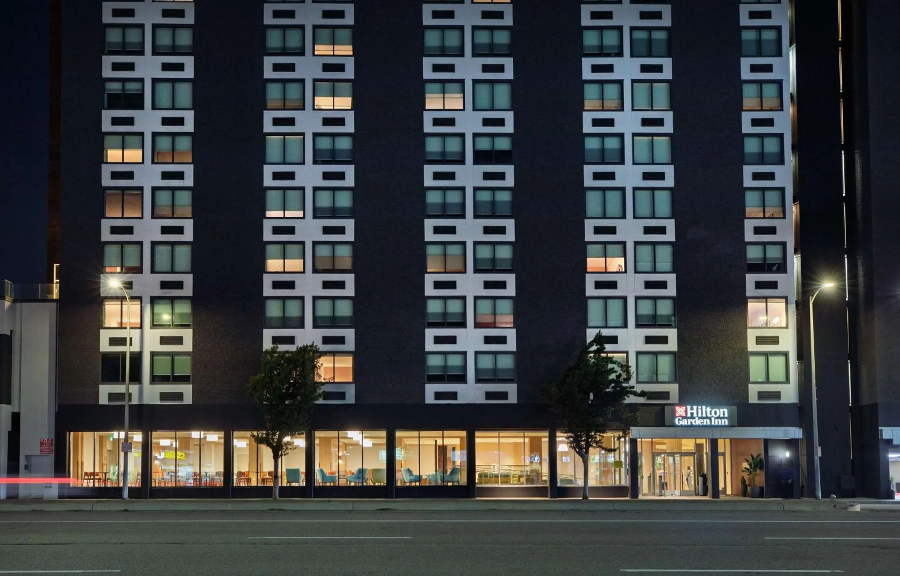 Property building in Hilton Garden Inn LAX Los Angeles Airport