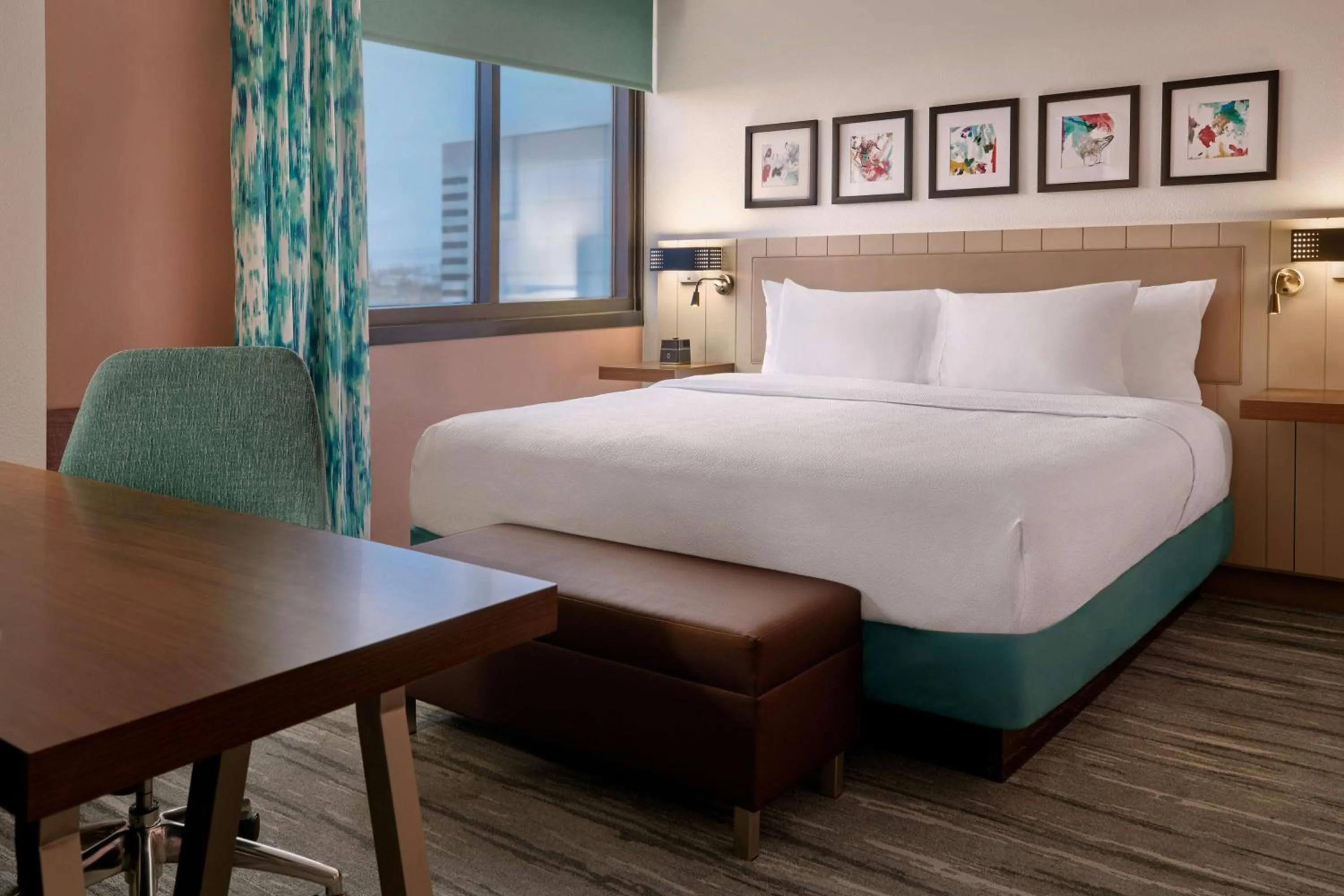 Bed in Hilton Garden Inn LAX Los Angeles Airport