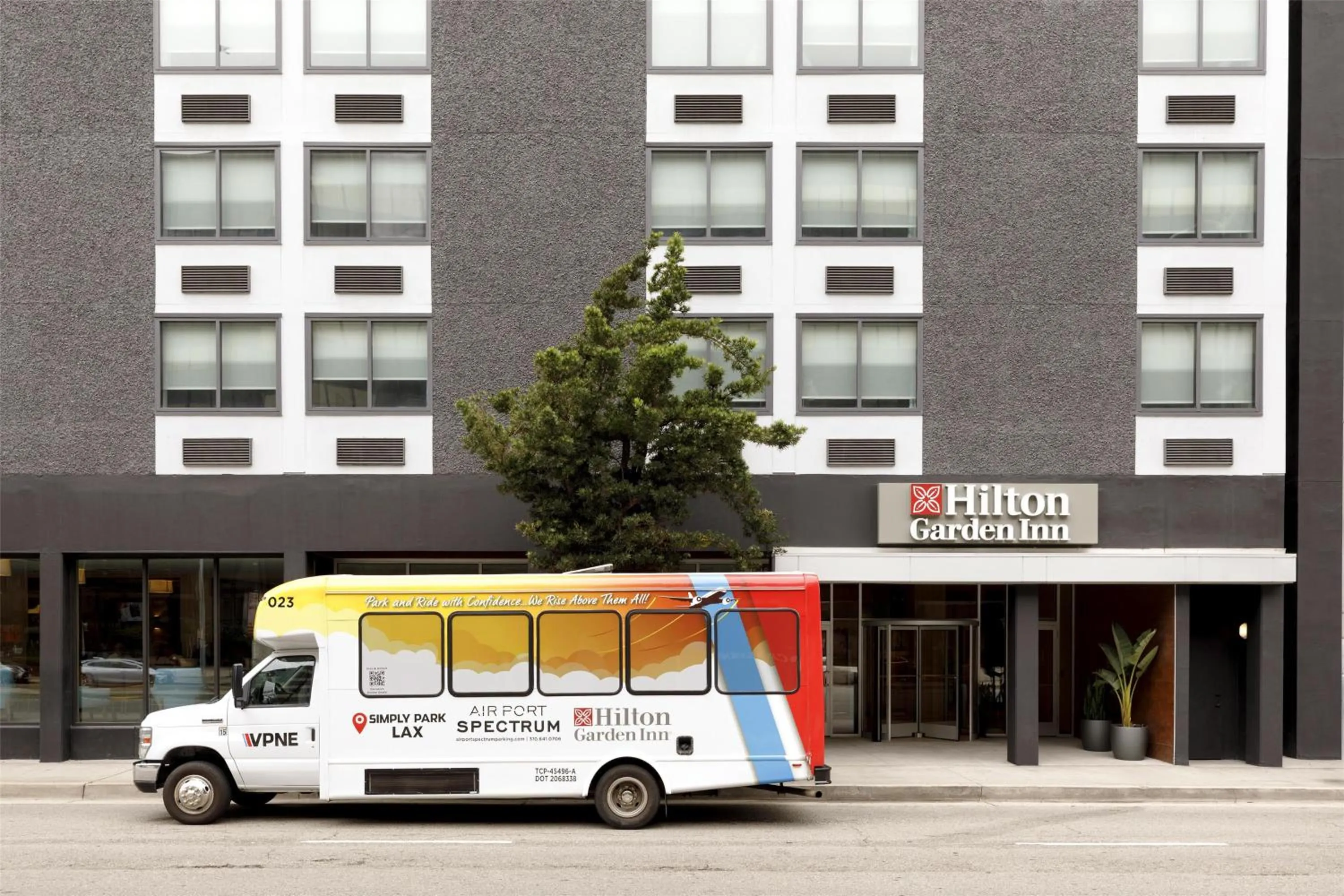 Property building in Hilton Garden Inn LAX Los Angeles Airport