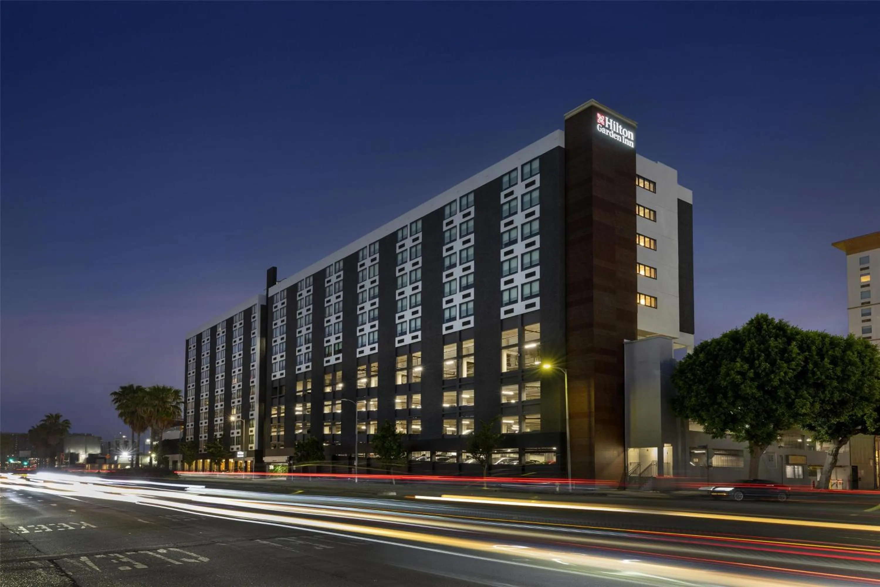 Property building in Hilton Garden Inn LAX Los Angeles Airport