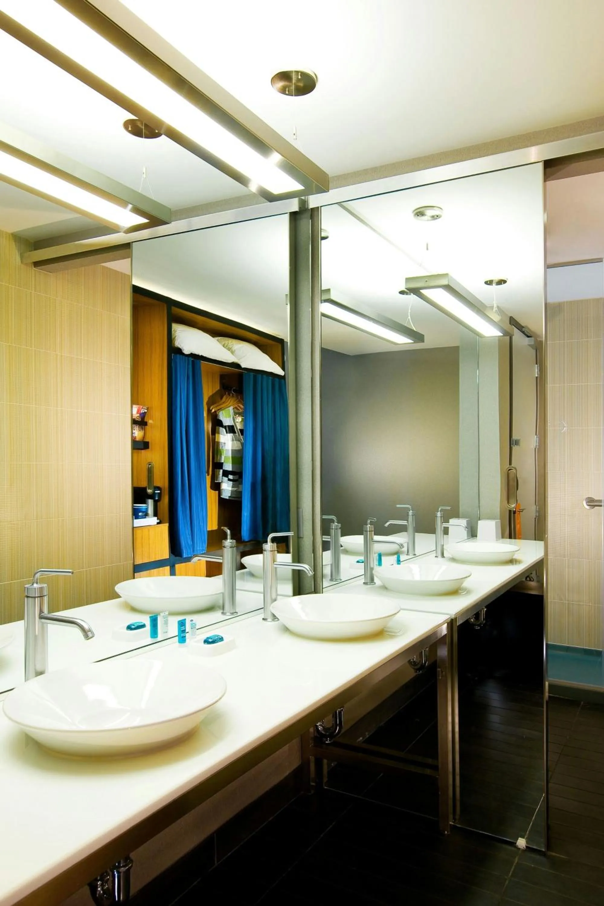 Bathroom in Aloft Mount Laurel