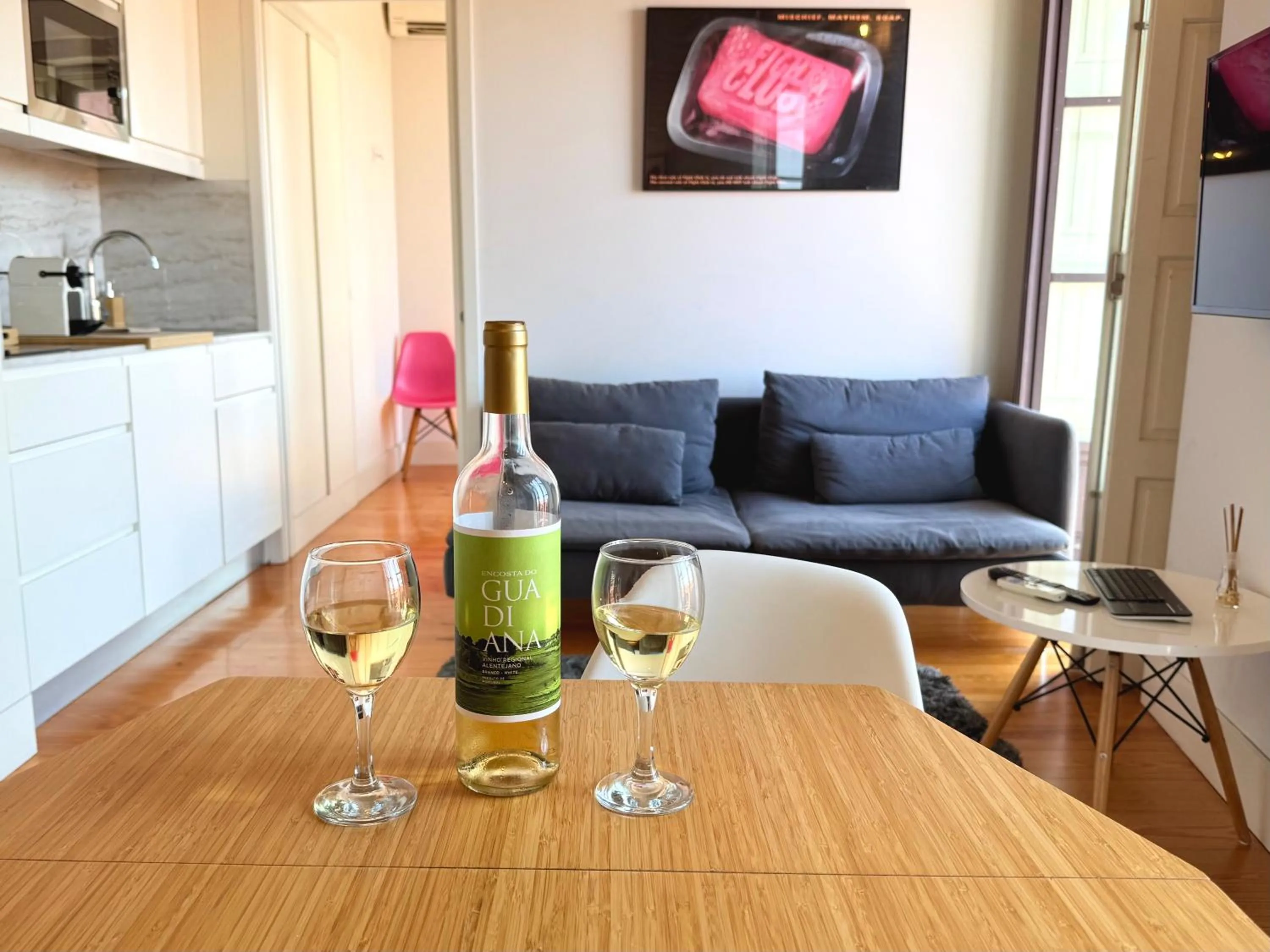 TV and multimedia in Porto Cinema Apartments