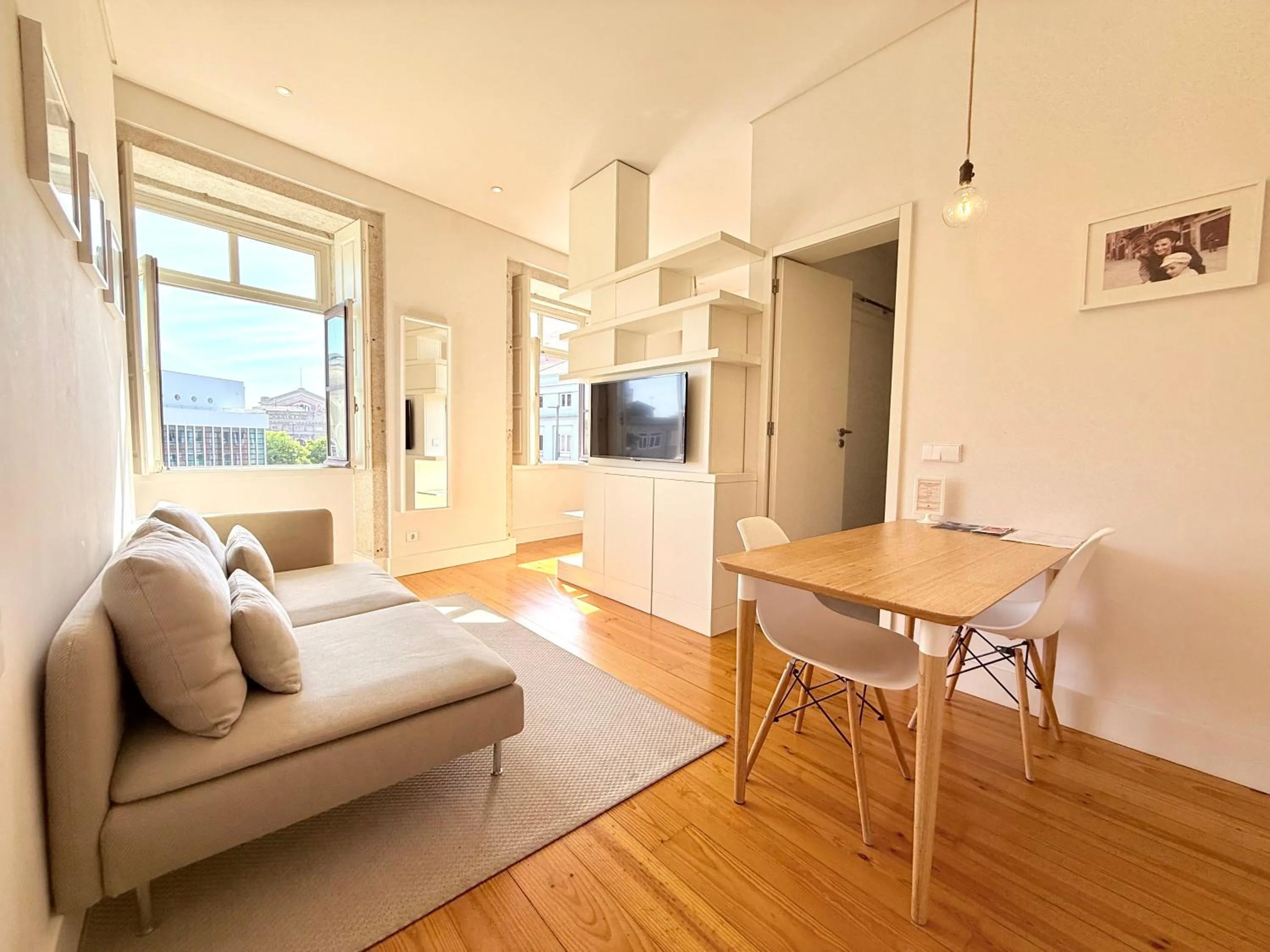 TV and multimedia in Porto Cinema Apartments