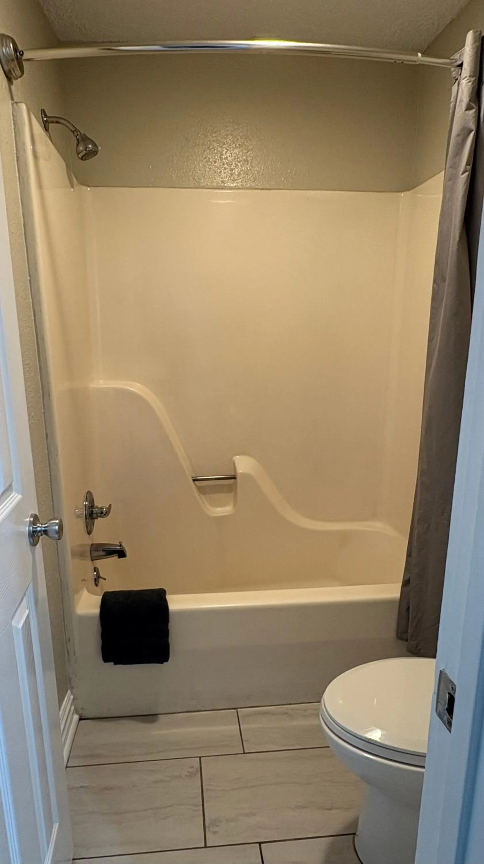 Bathroom in Gators Inn on the Bayou