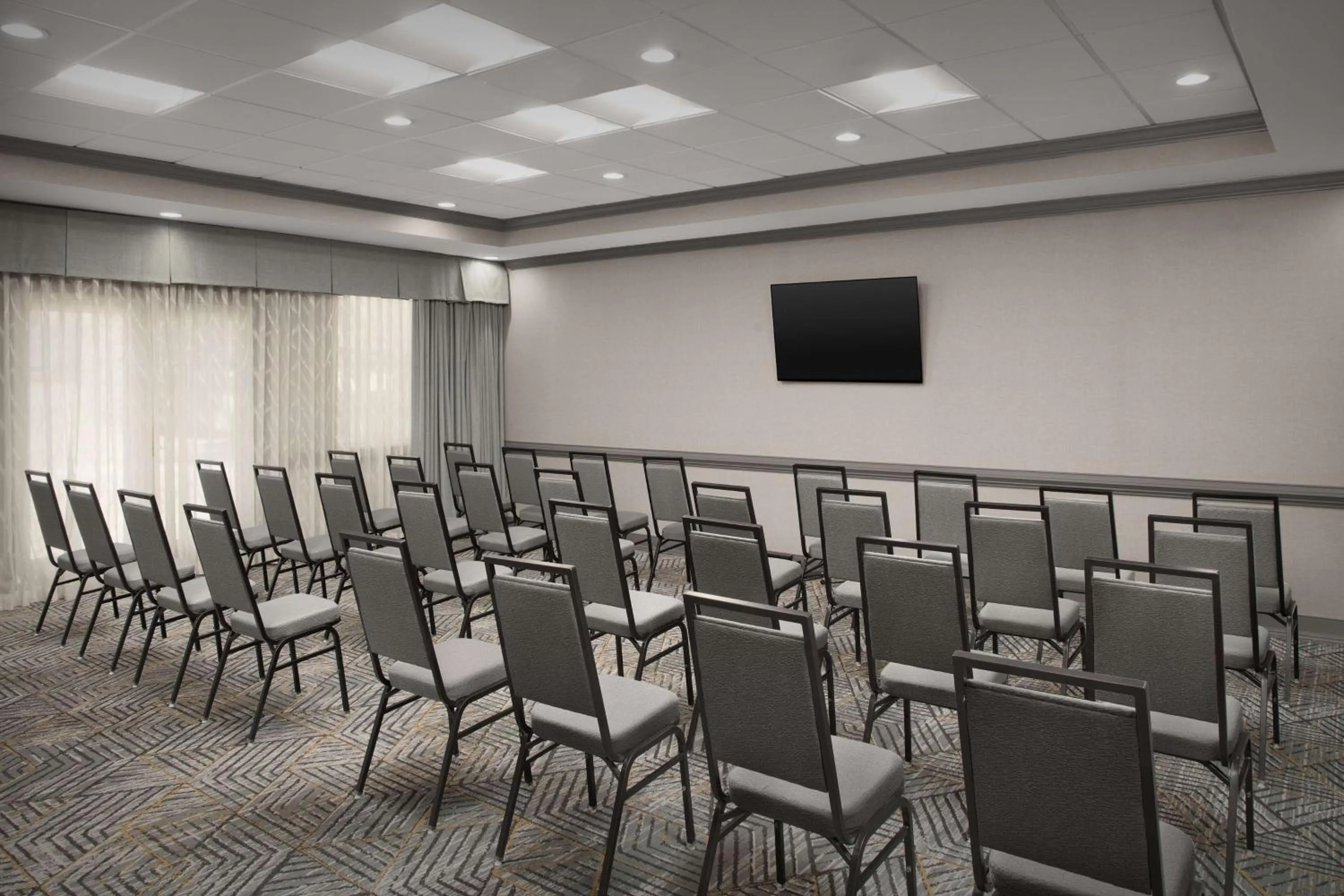 Meeting/conference room in Homewood Suites by Hilton Alexandria