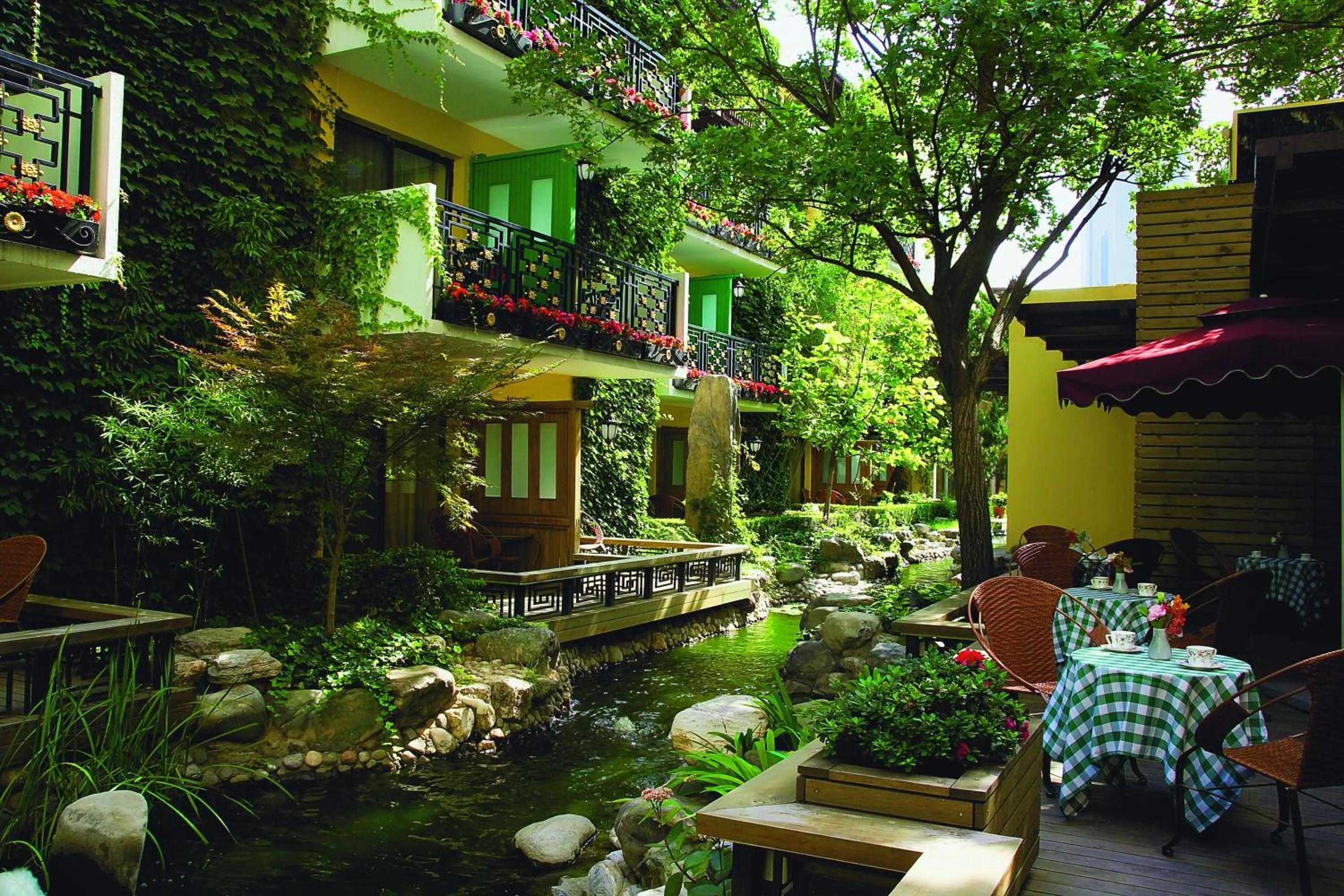 Balcony/Terrace in Jianguo Hotel