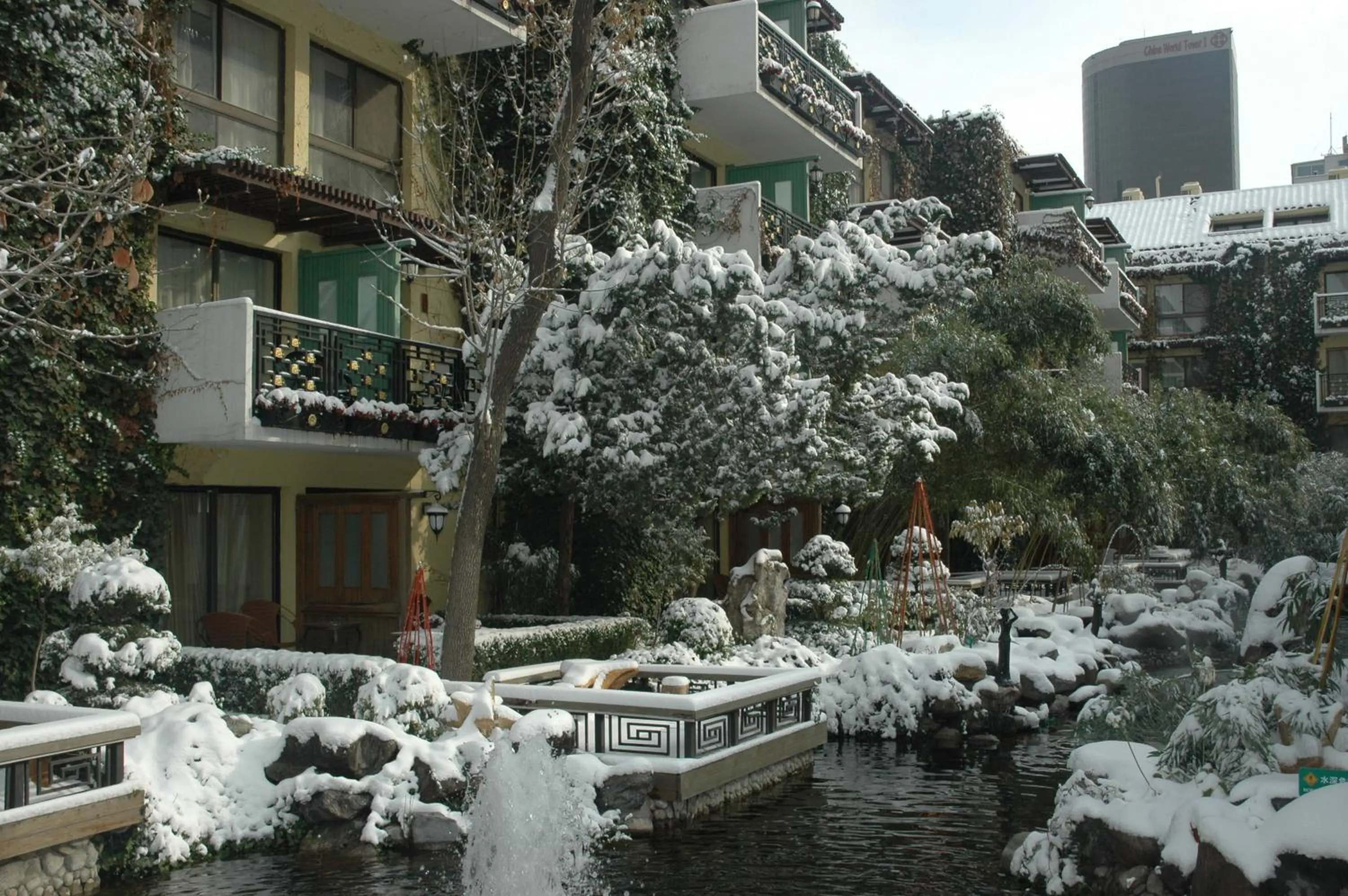 Area and facilities in Jianguo Hotel