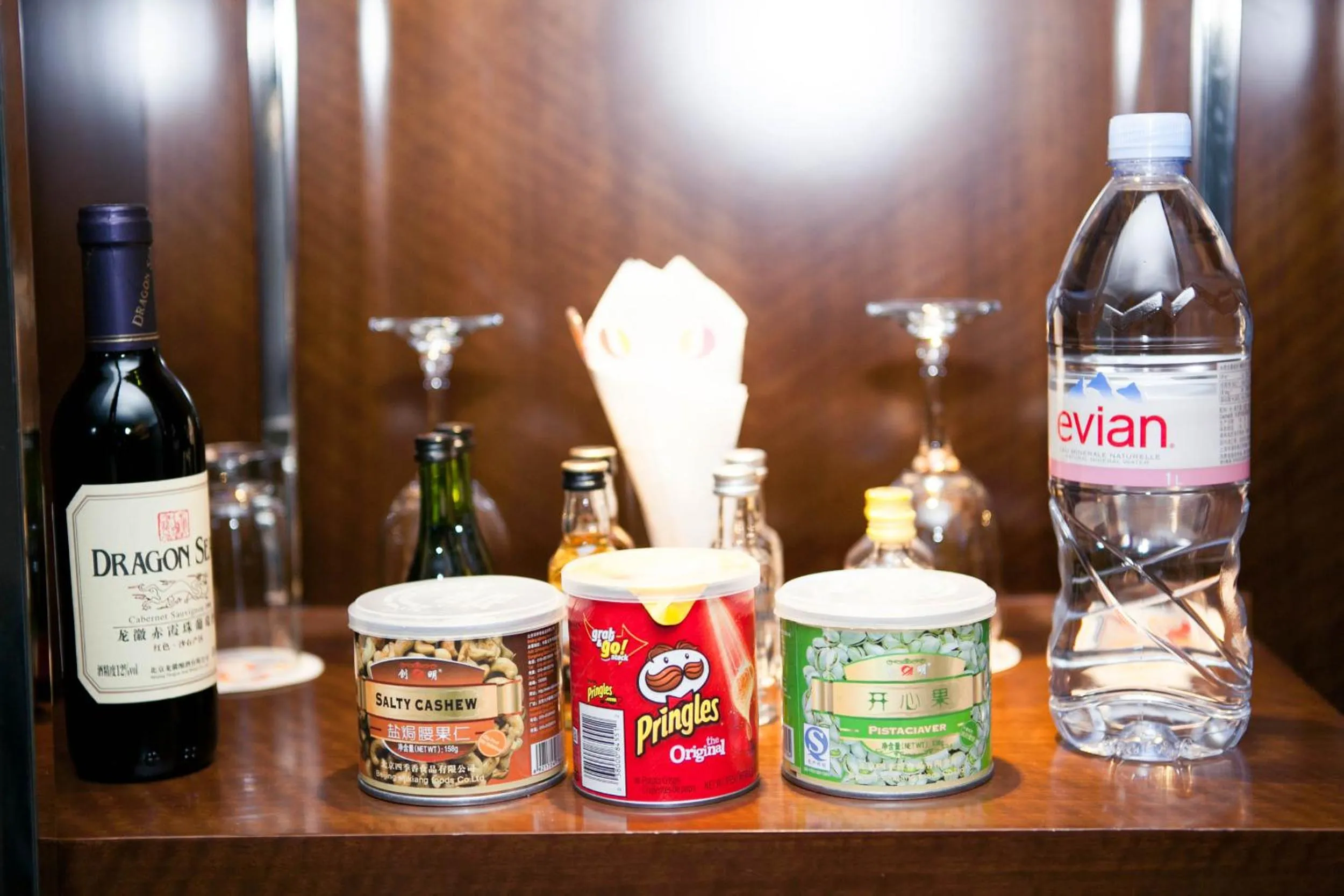 Food and drinks in Jianguo Hotel